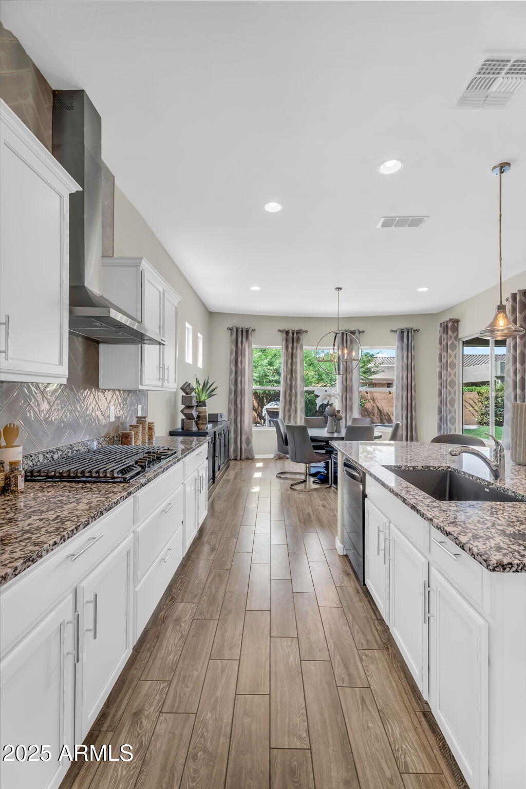 3932 E TORREY PINES Lane