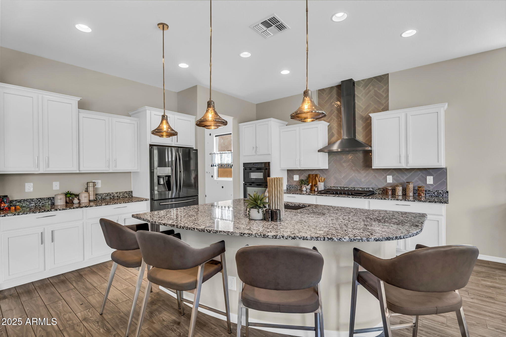 3932 E TORREY PINES Lane