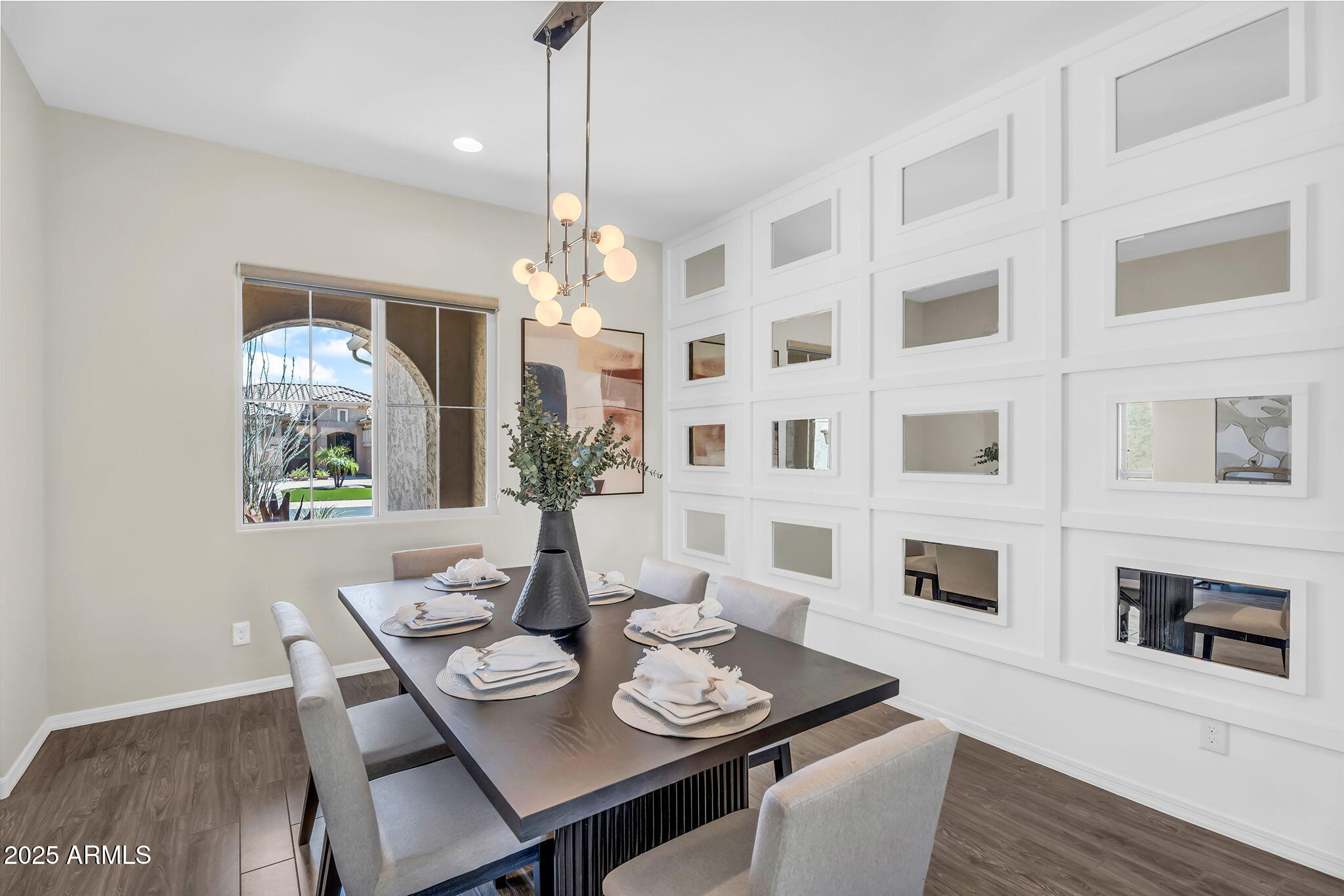 3932 E TORREY PINES Lane