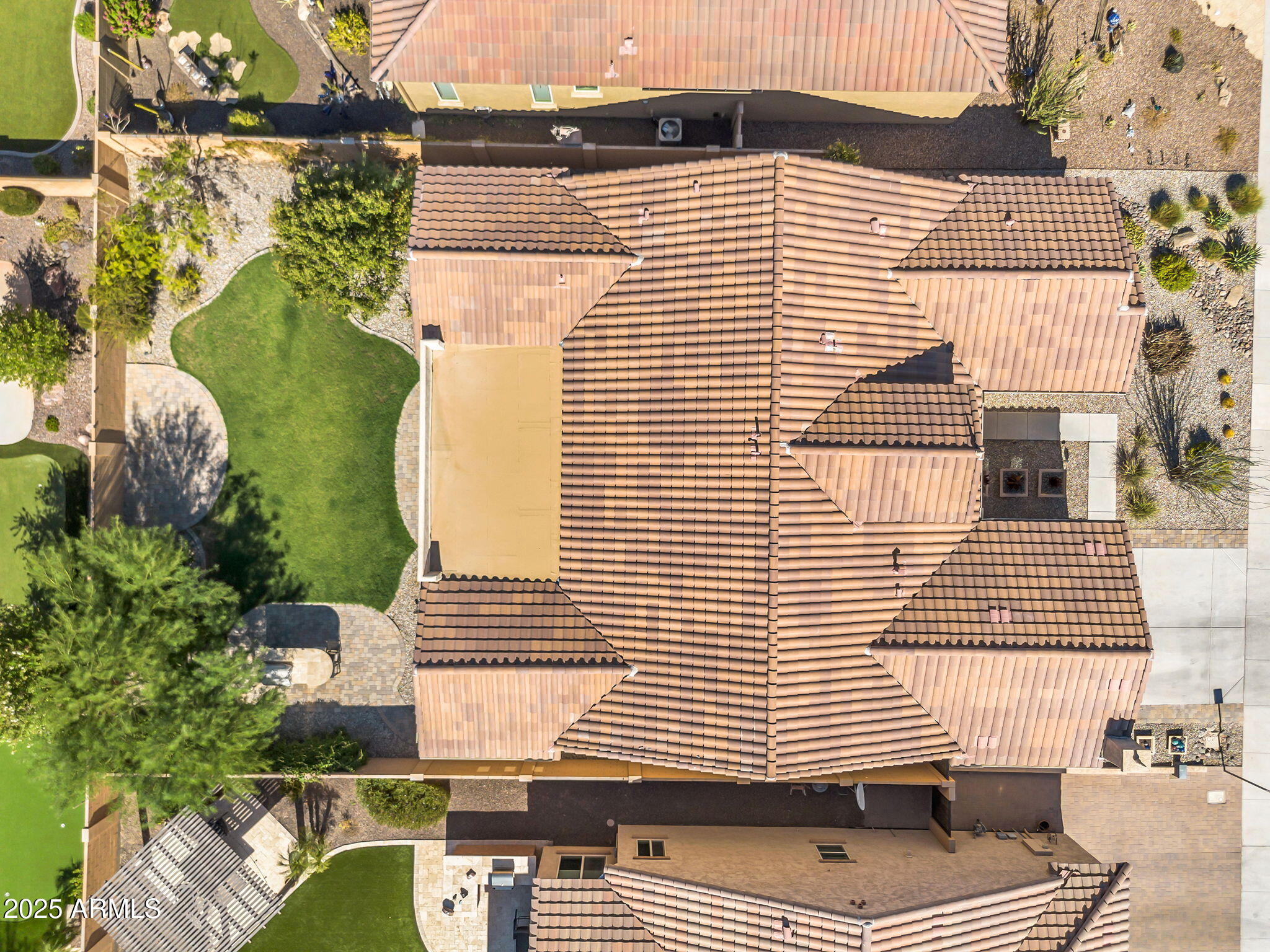 3932 E TORREY PINES Lane