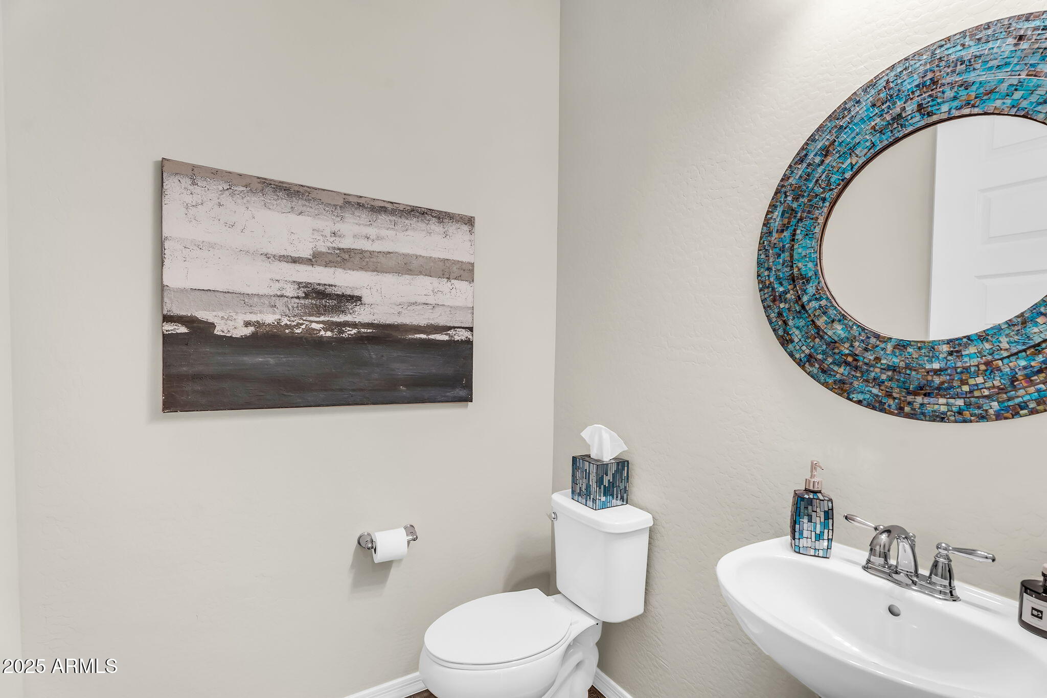 3932 E TORREY PINES Lane