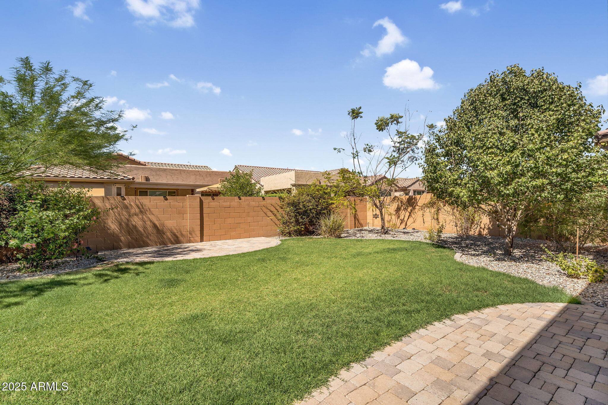 3932 E TORREY PINES Lane