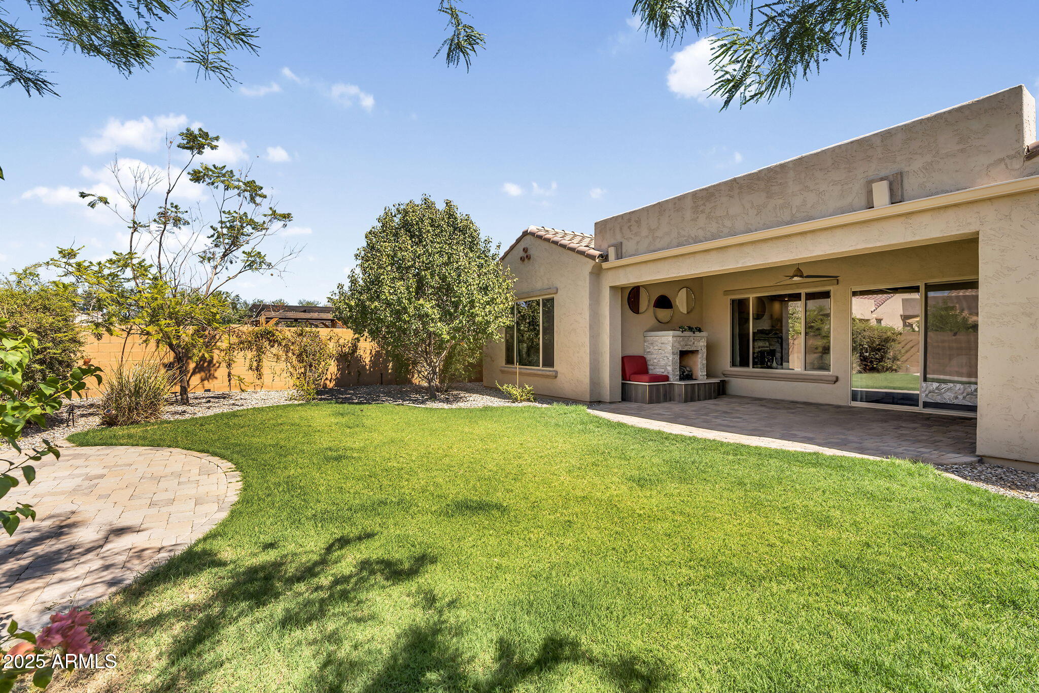 3932 E TORREY PINES Lane