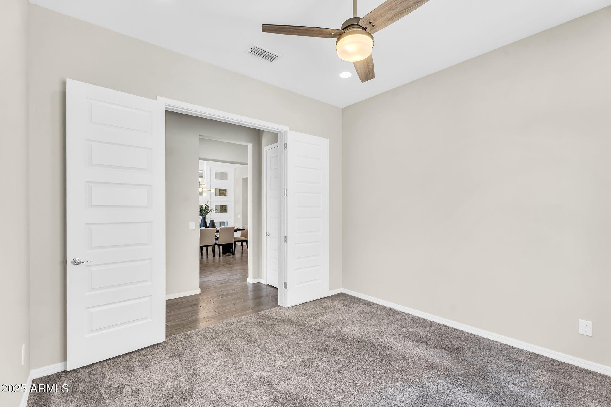 3932 E TORREY PINES Lane
