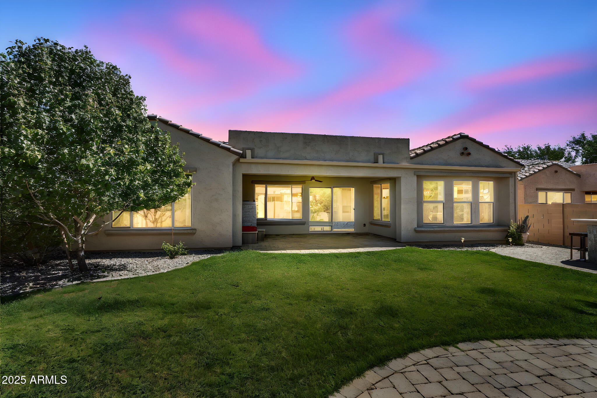 3932 E TORREY PINES Lane