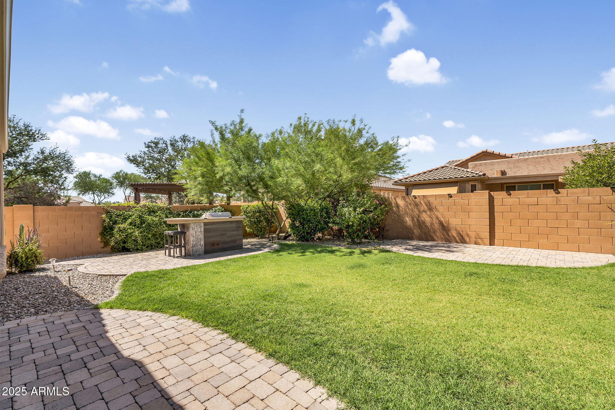 3932 E TORREY PINES Lane