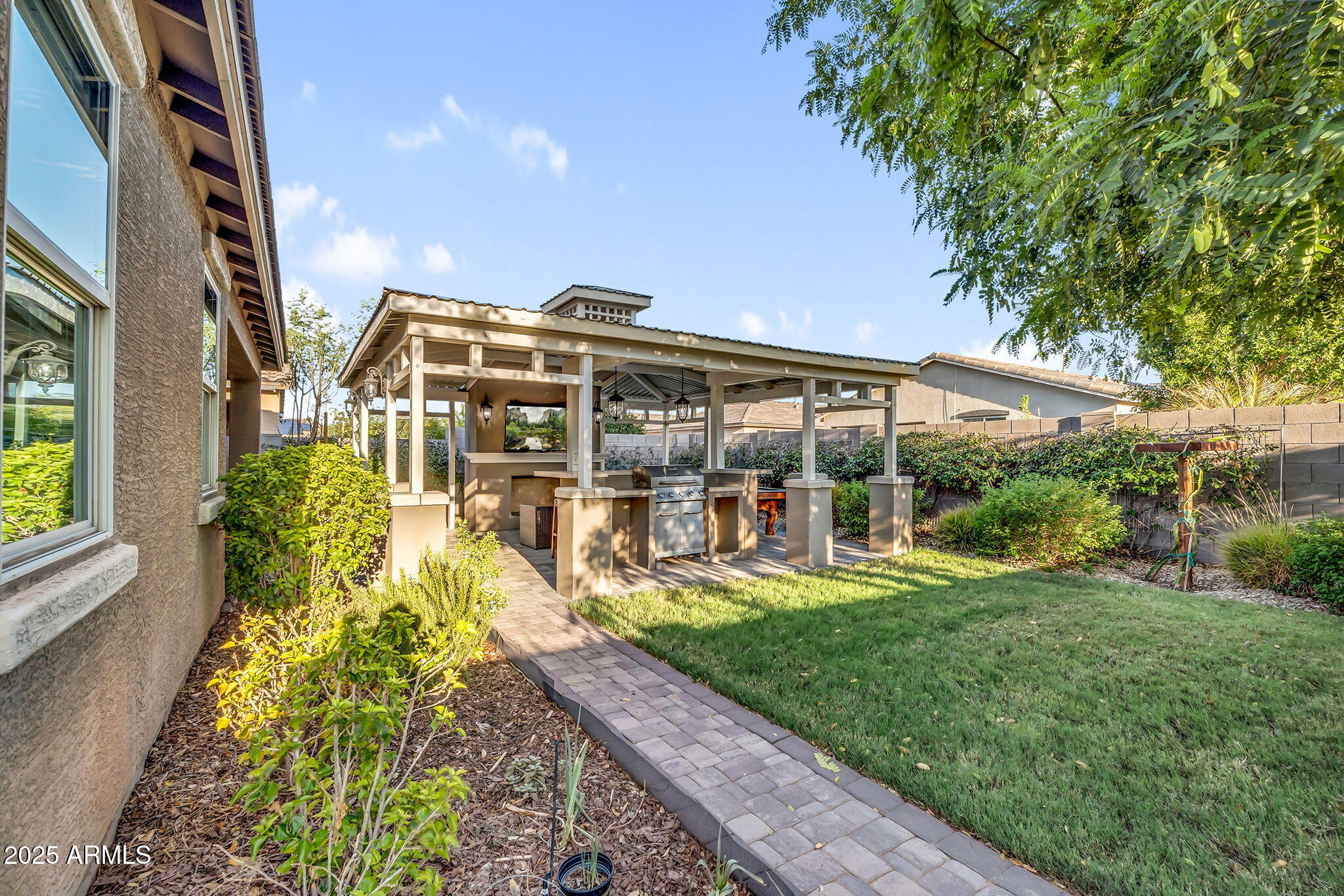 2327 W FARRIER Way