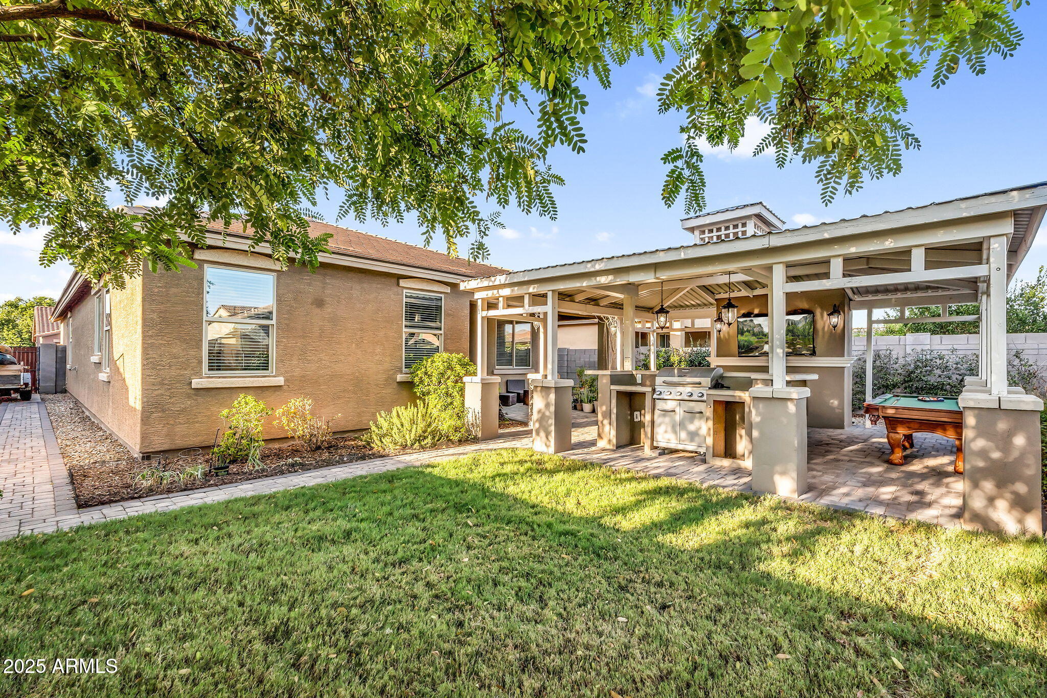 2327 W FARRIER Way