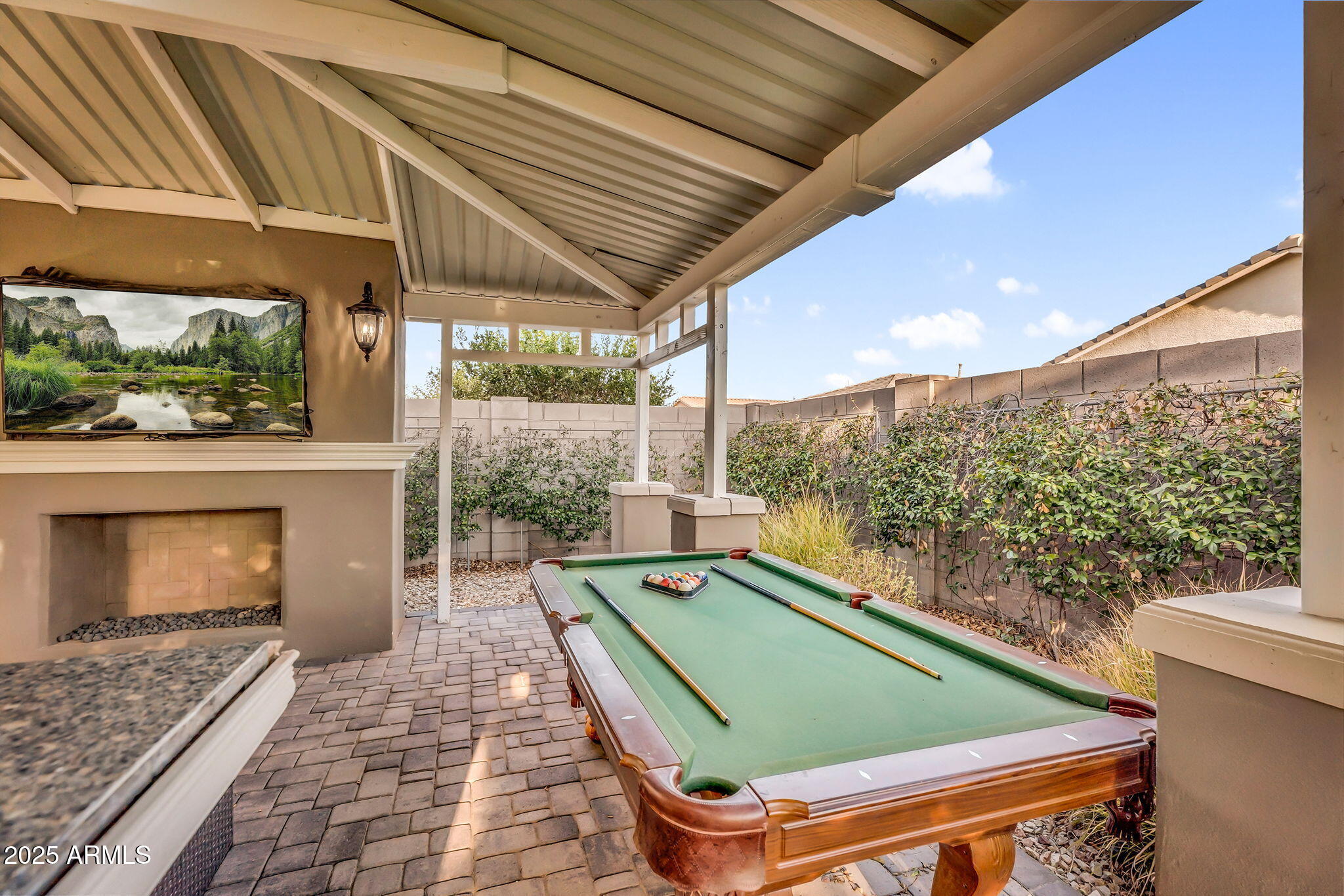 2327 W FARRIER Way