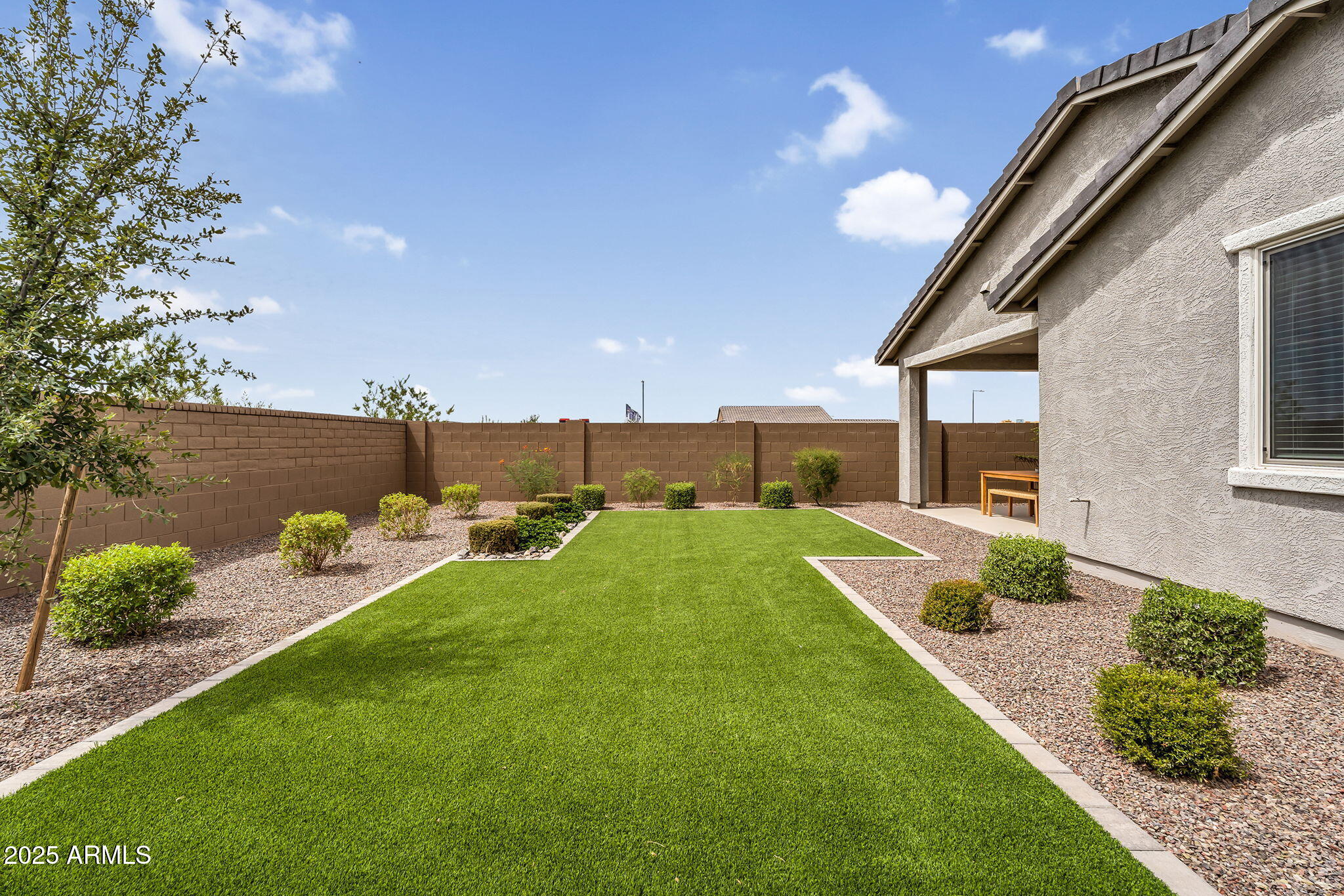 3067 E BARREL RACE Road