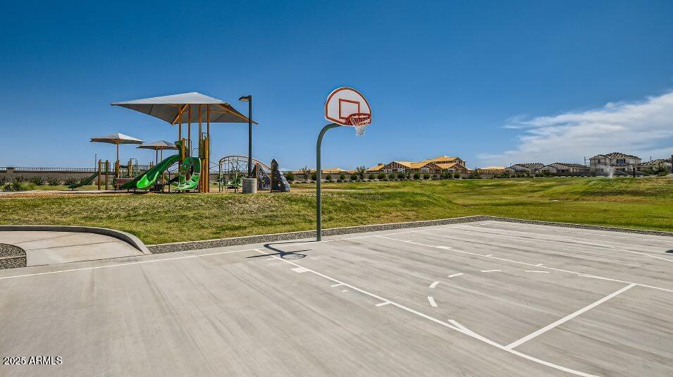 3067 E BARREL RACE Road