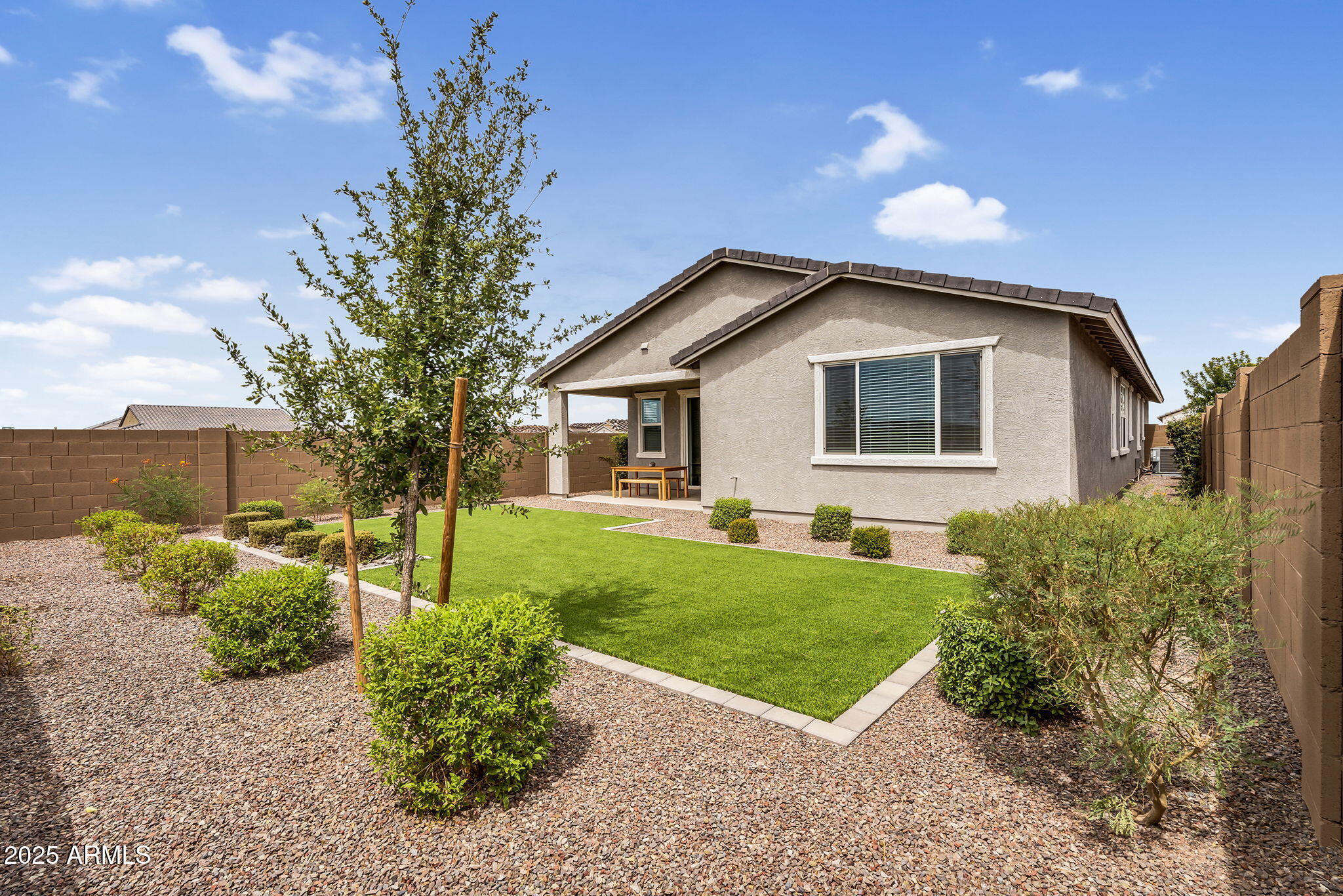 3067 E BARREL RACE Road