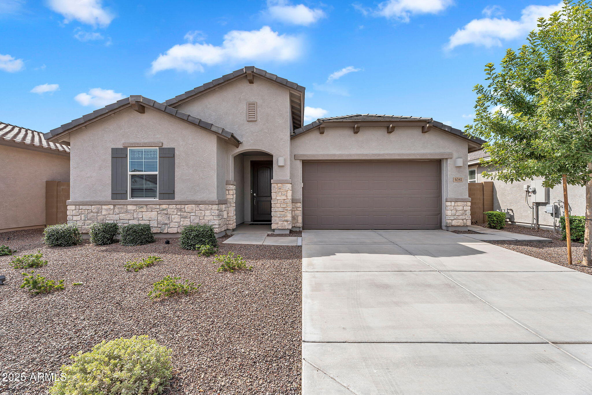 3081 E BARREL RACE Road