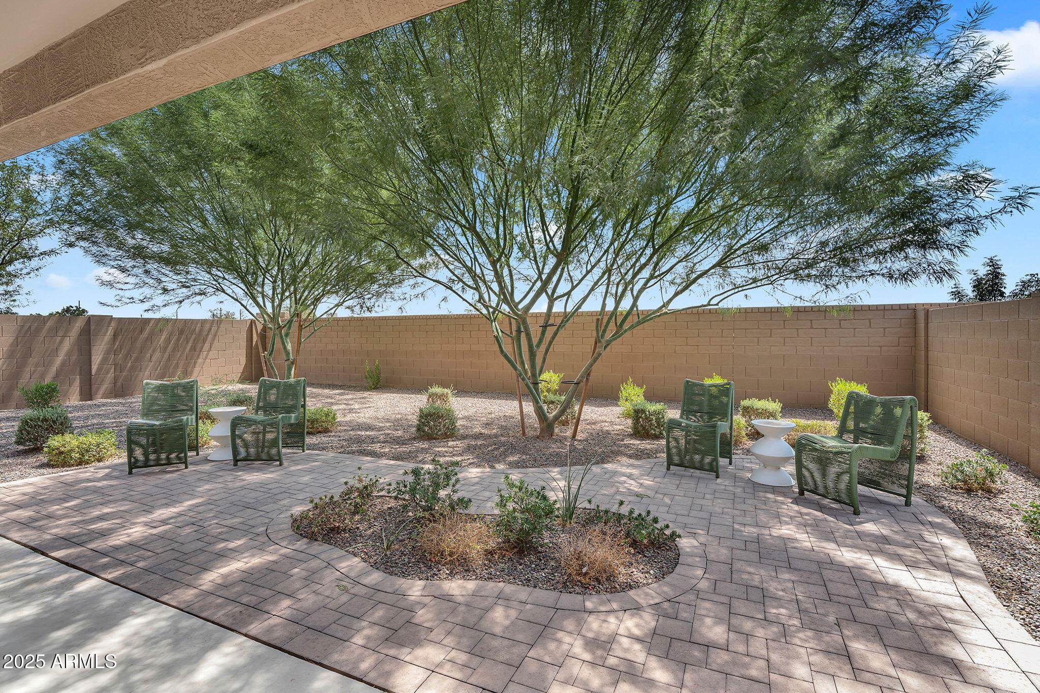 3097 E BARREL RACE Road
