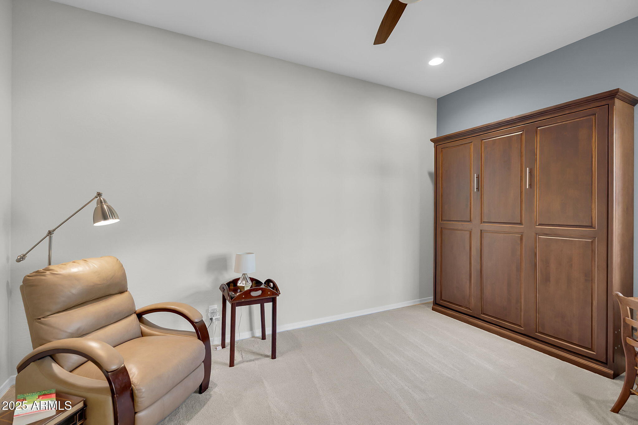 3943 E TORREY PINES Lane