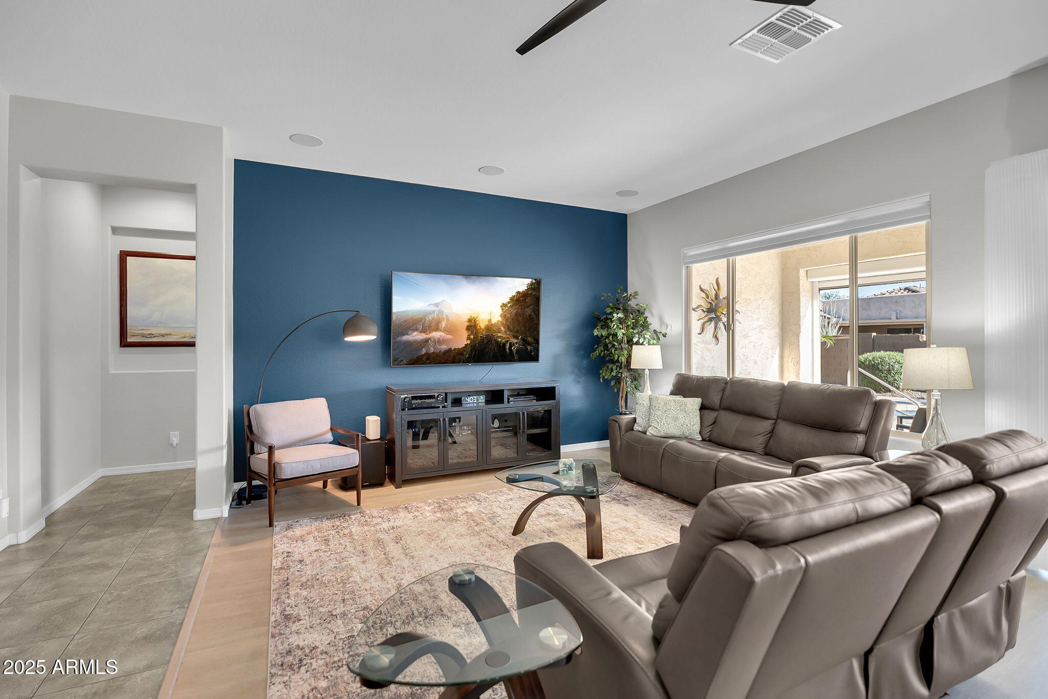 3943 E TORREY PINES Lane