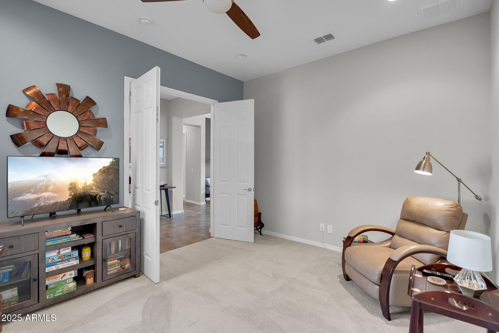 3943 E TORREY PINES Lane