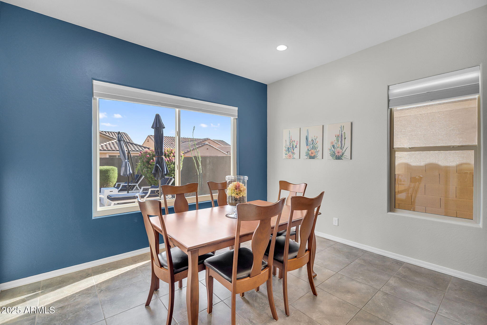3943 E TORREY PINES Lane