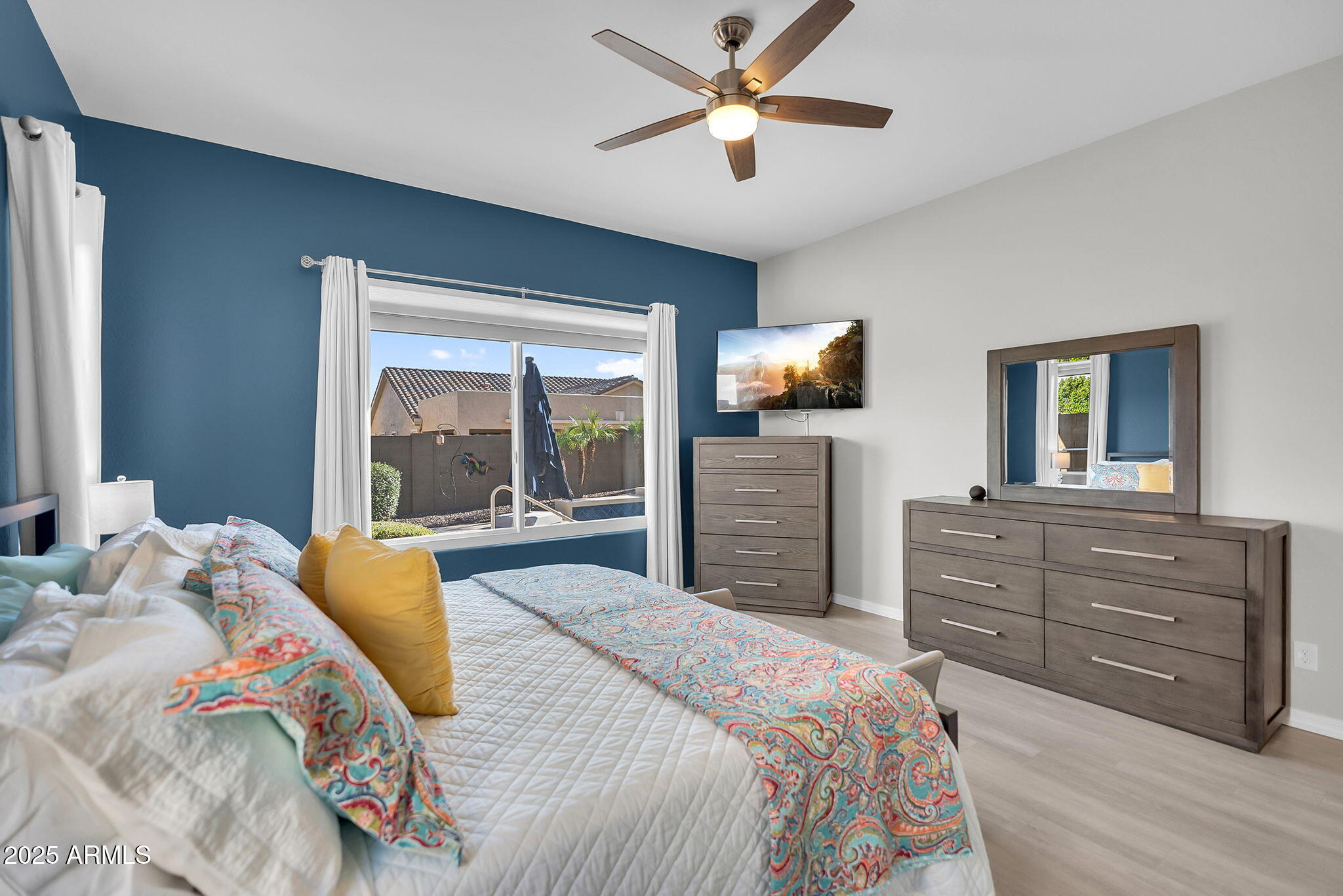 3943 E TORREY PINES Lane