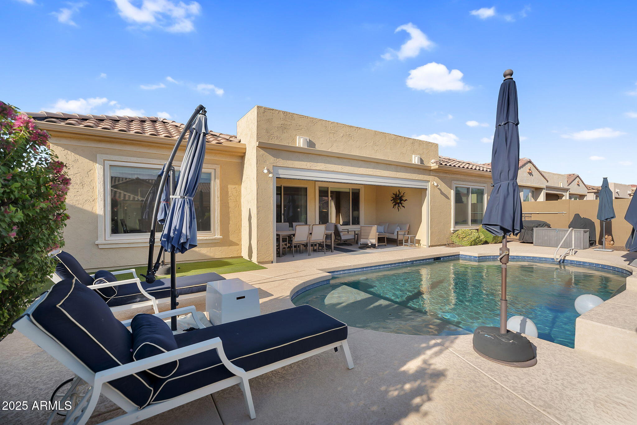 3943 E TORREY PINES Lane