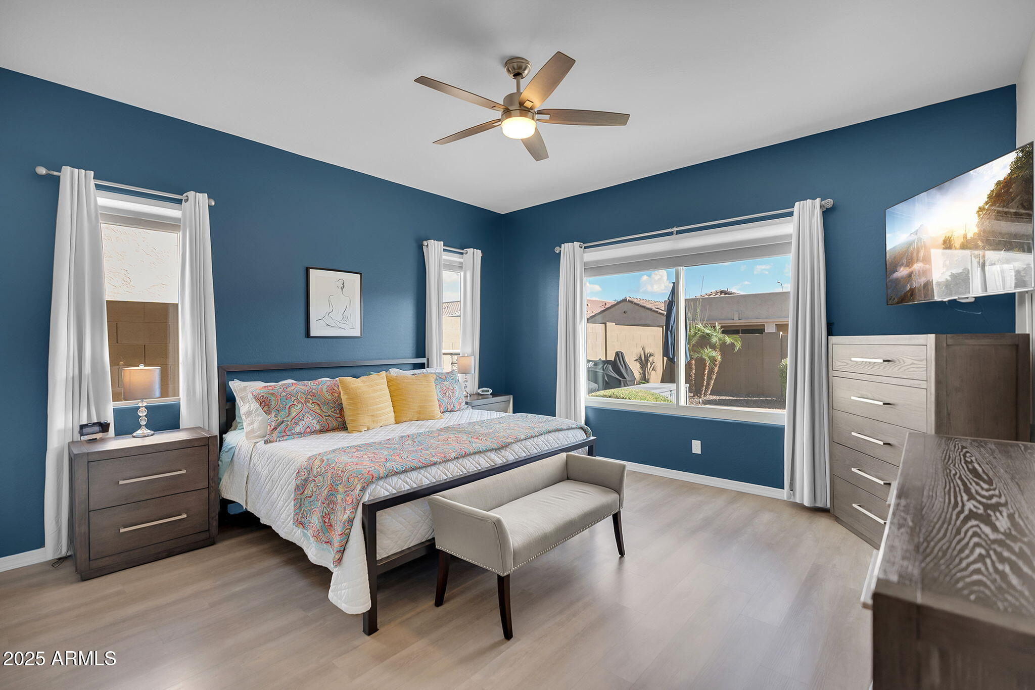 3943 E TORREY PINES Lane