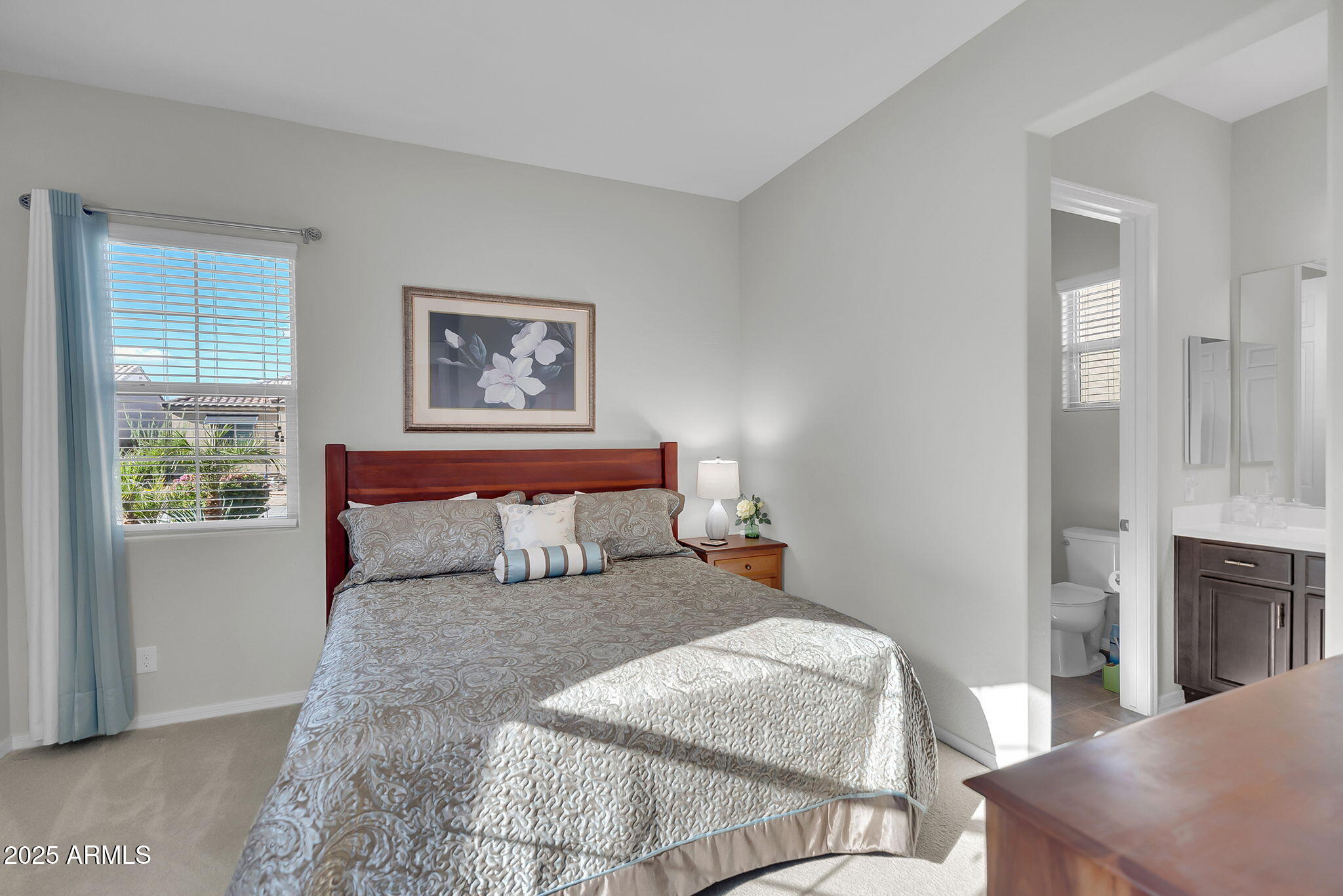 3943 E TORREY PINES Lane