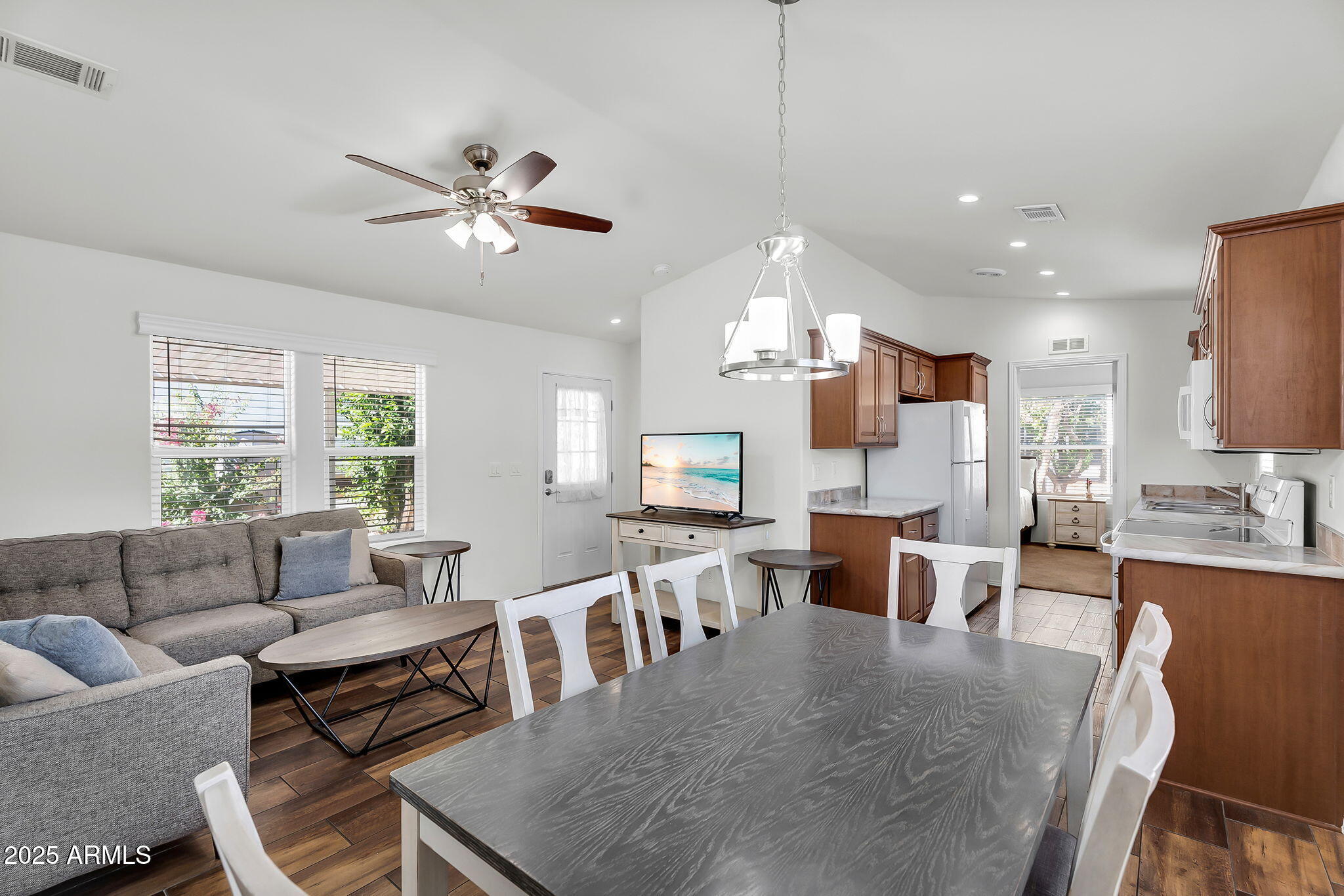 8865 E BASELINE Road, 802