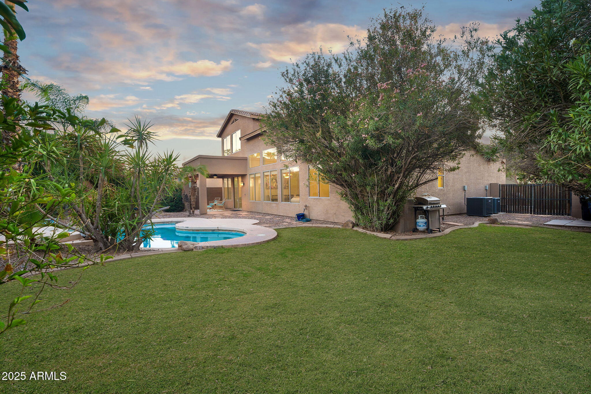 1785 S MORRISON Lane