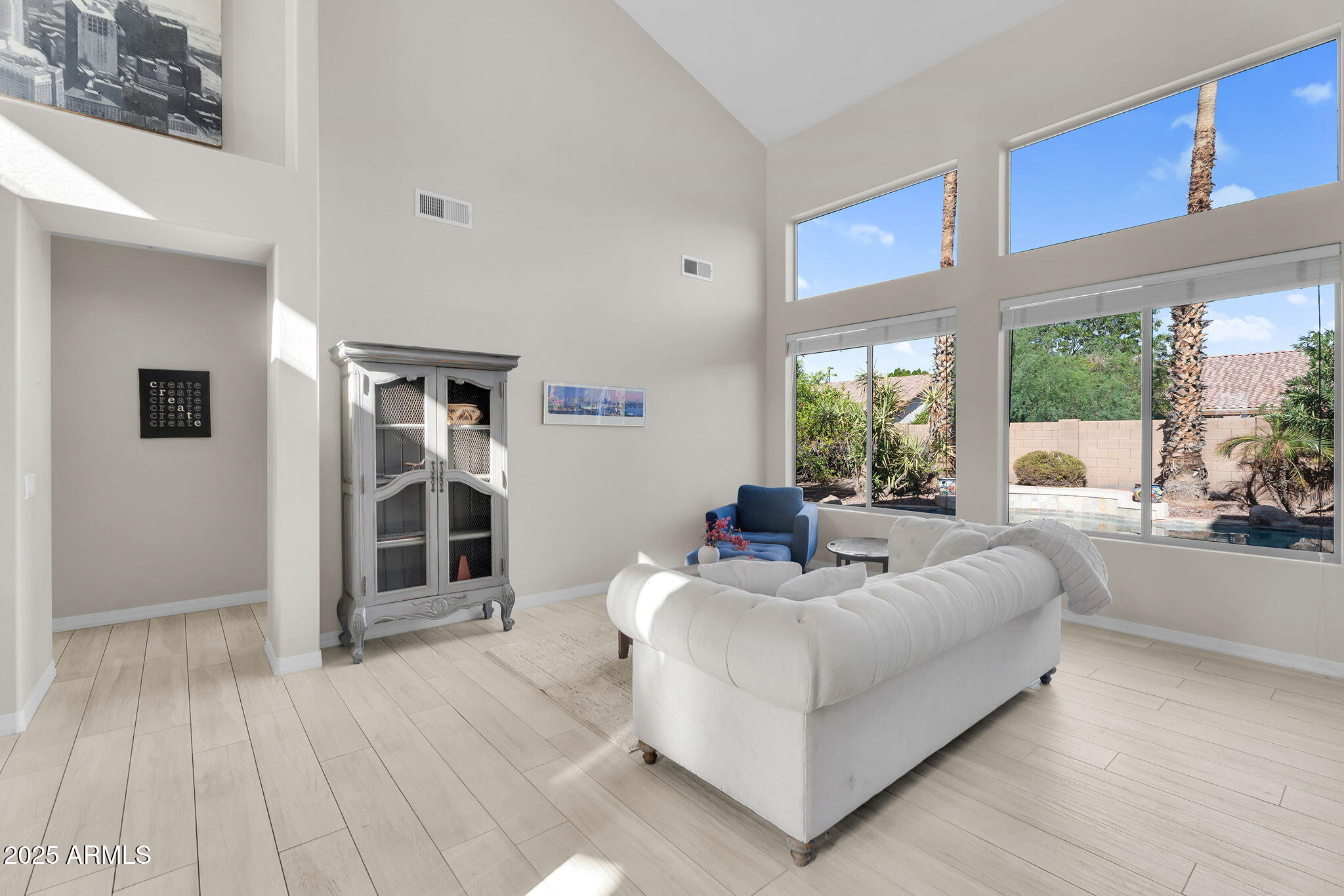 1785 S MORRISON Lane