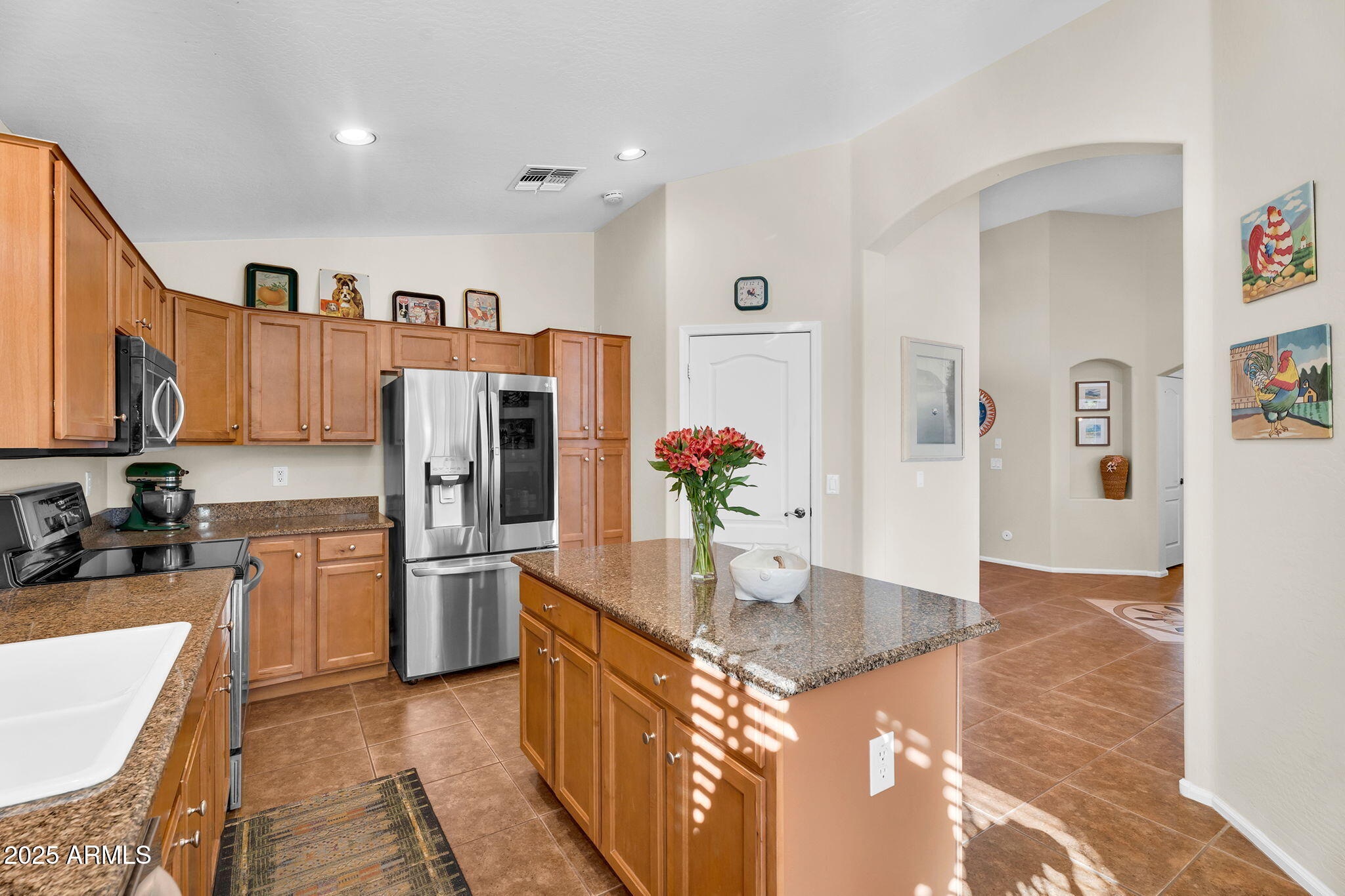 695 W HOLSTEIN Trail