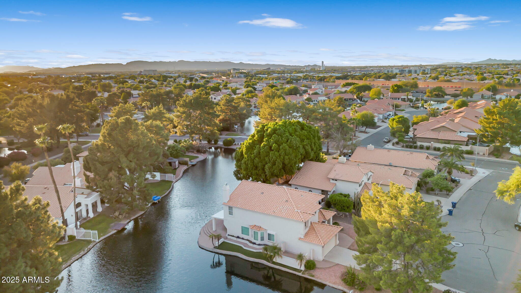 1832 W WILDHORSE Drive