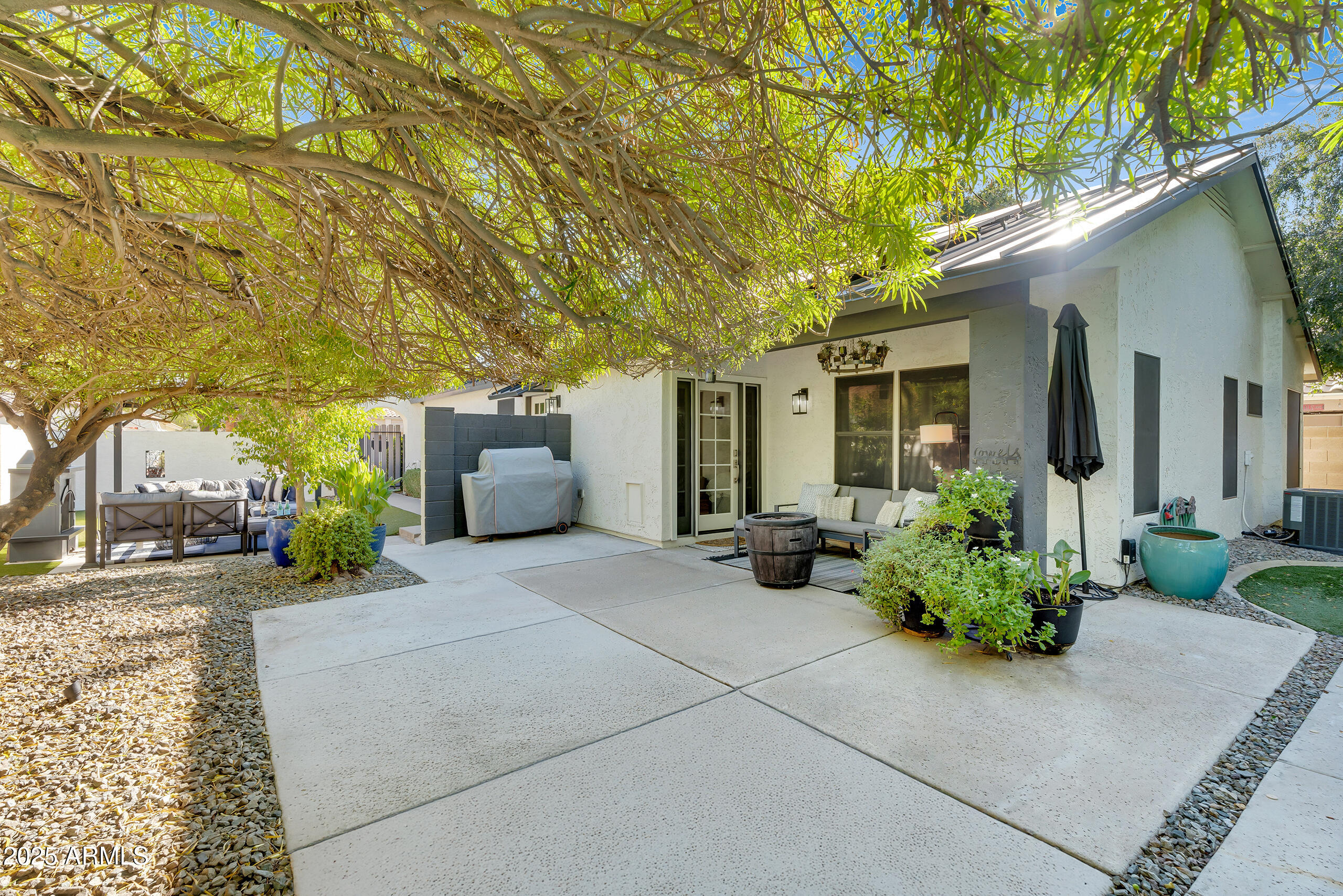 1832 W WILDHORSE Drive