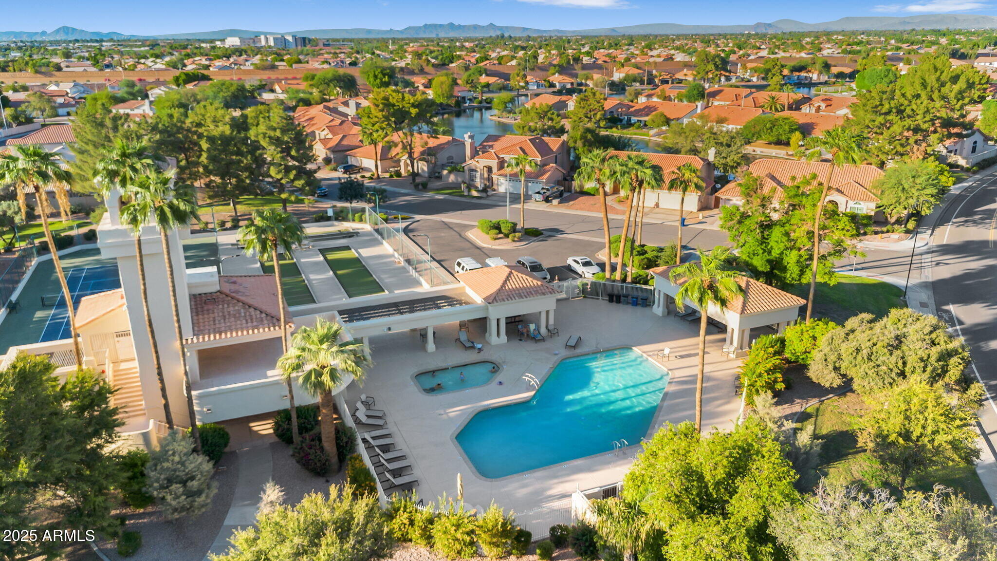 1832 W WILDHORSE Drive