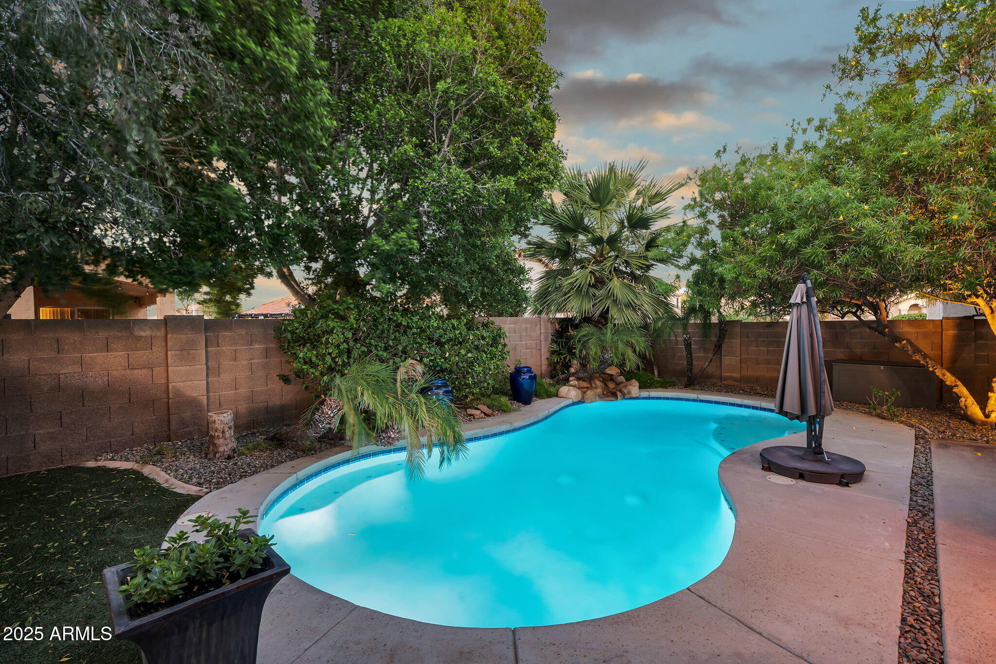 1832 W WILDHORSE Drive
