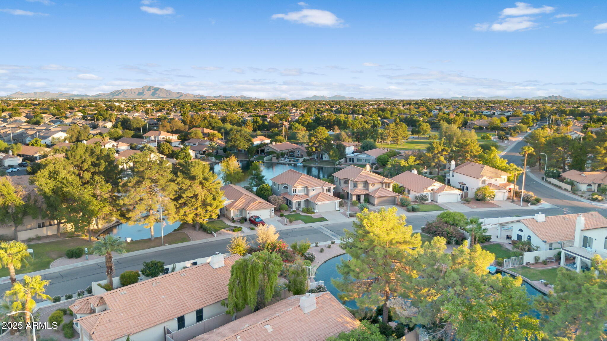 1832 W WILDHORSE Drive