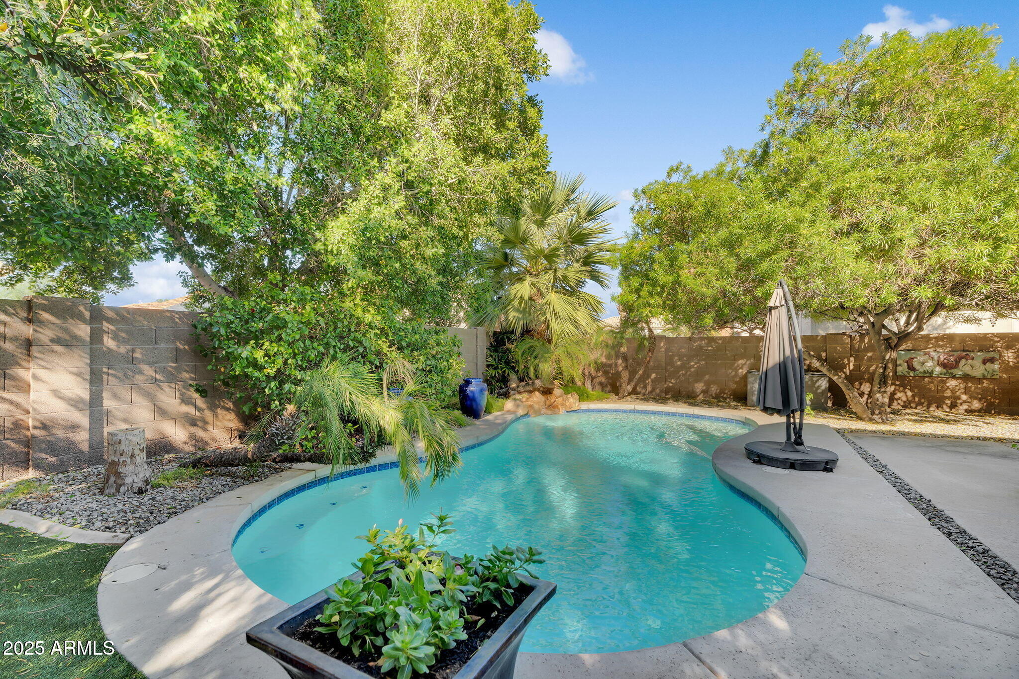 1832 W WILDHORSE Drive