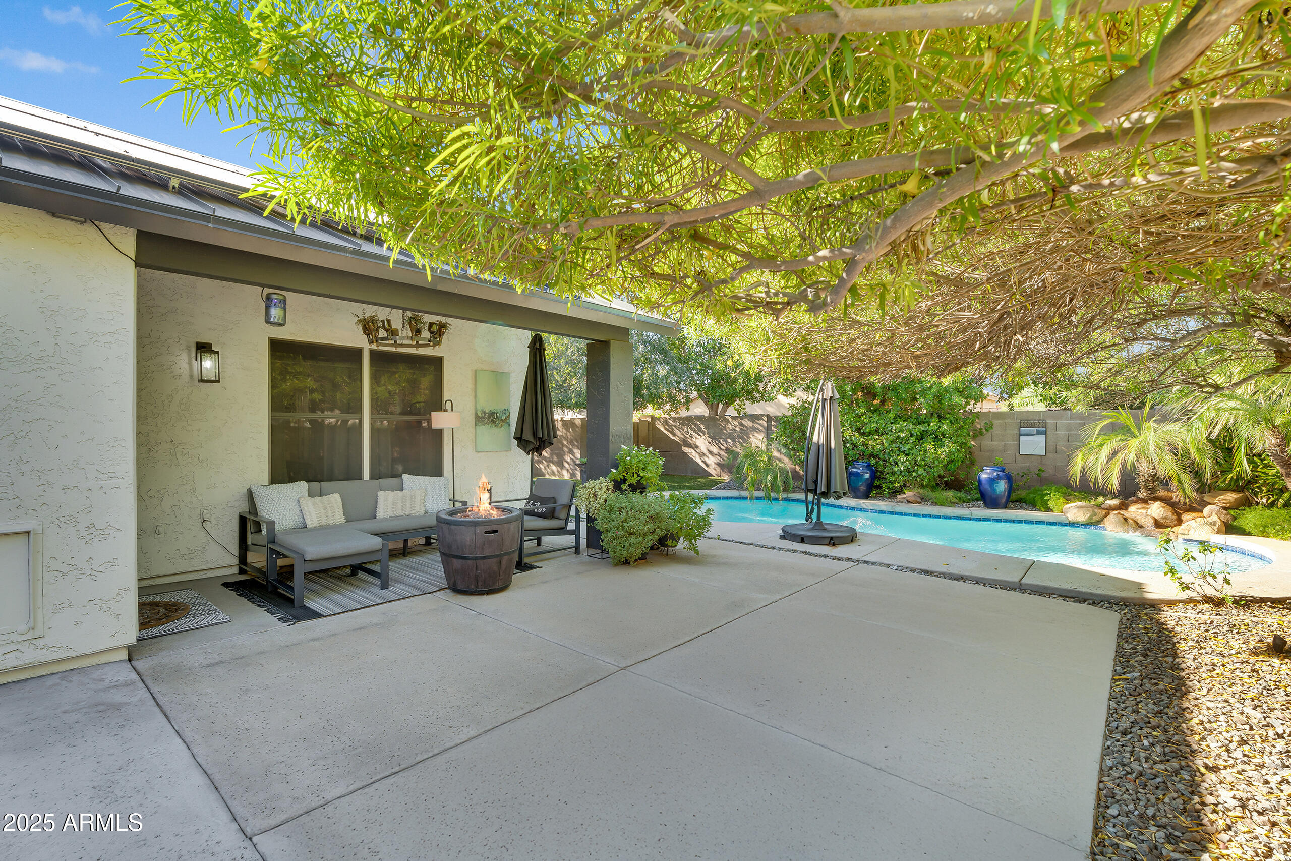 1832 W WILDHORSE Drive