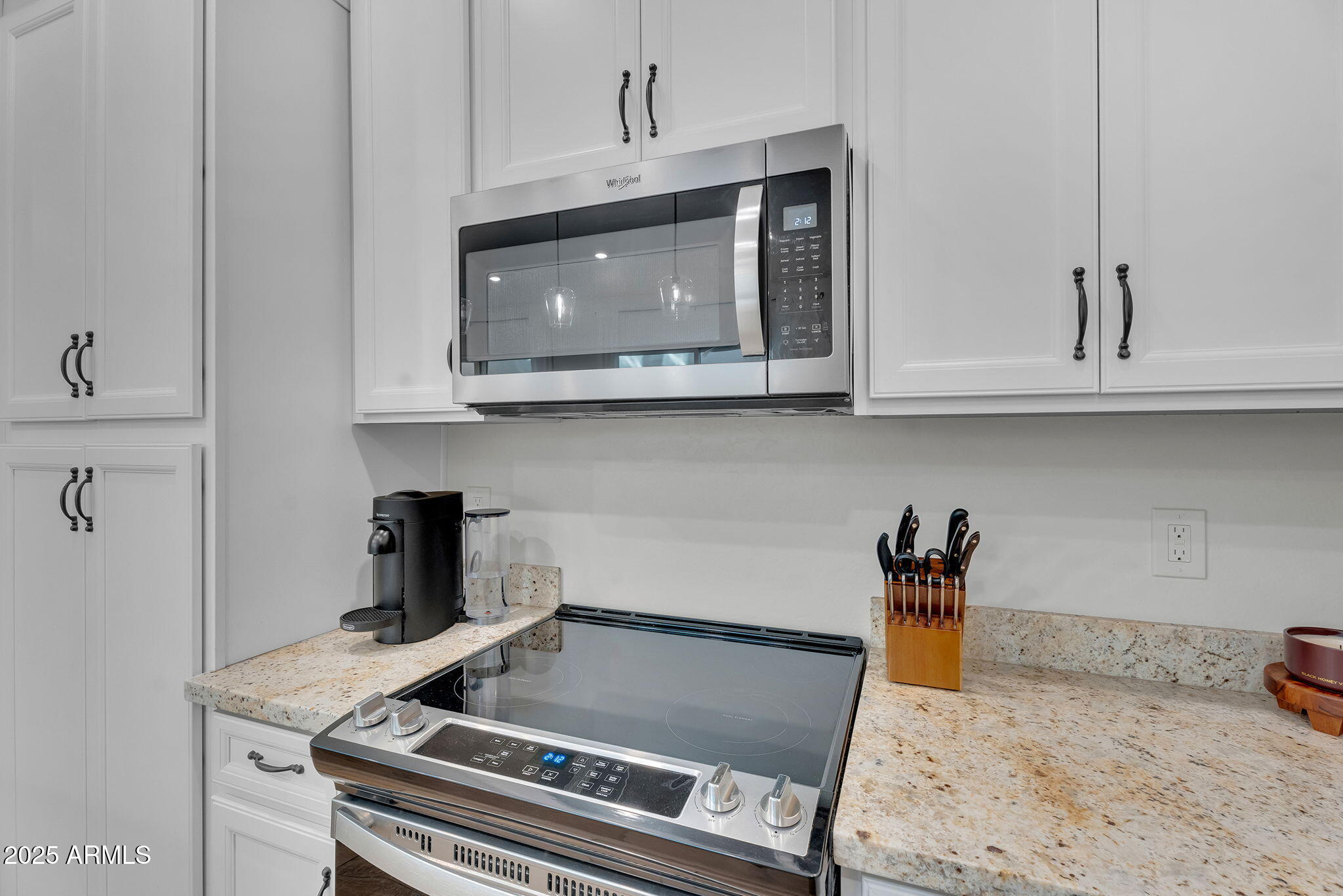 274 E RALEIGH Drive, Chandler