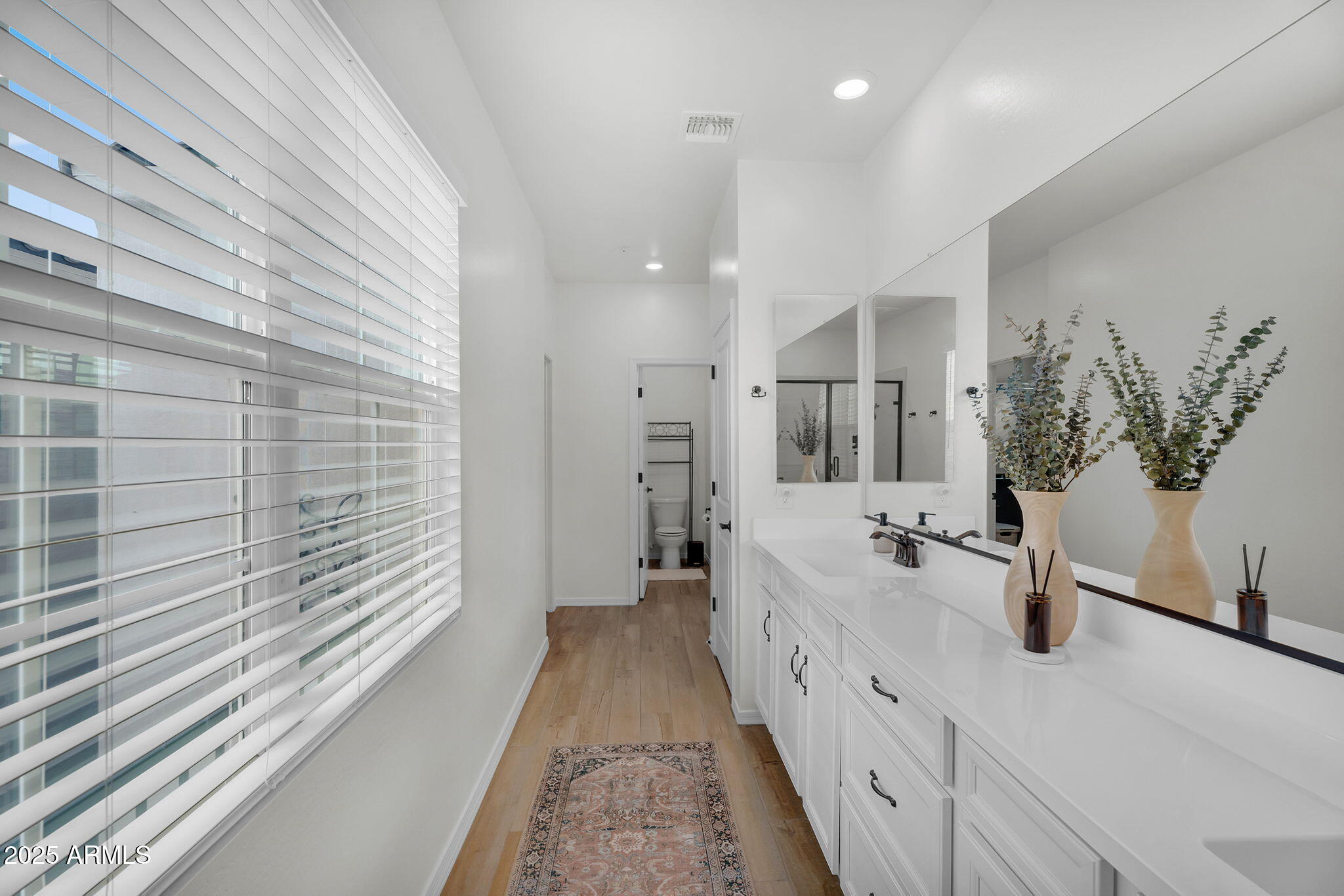 274 E RALEIGH Drive, Chandler