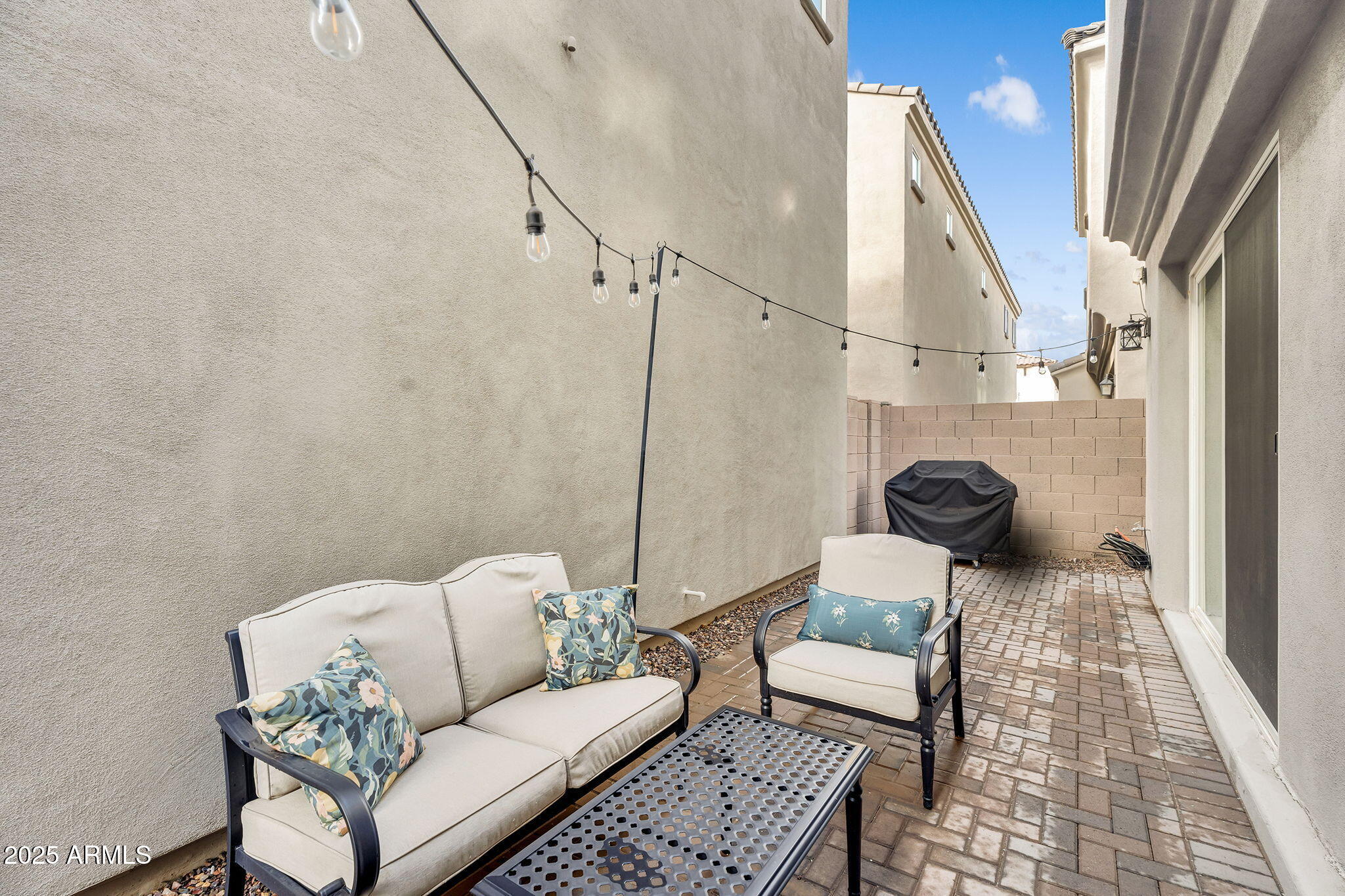 274 E RALEIGH Drive, Chandler
