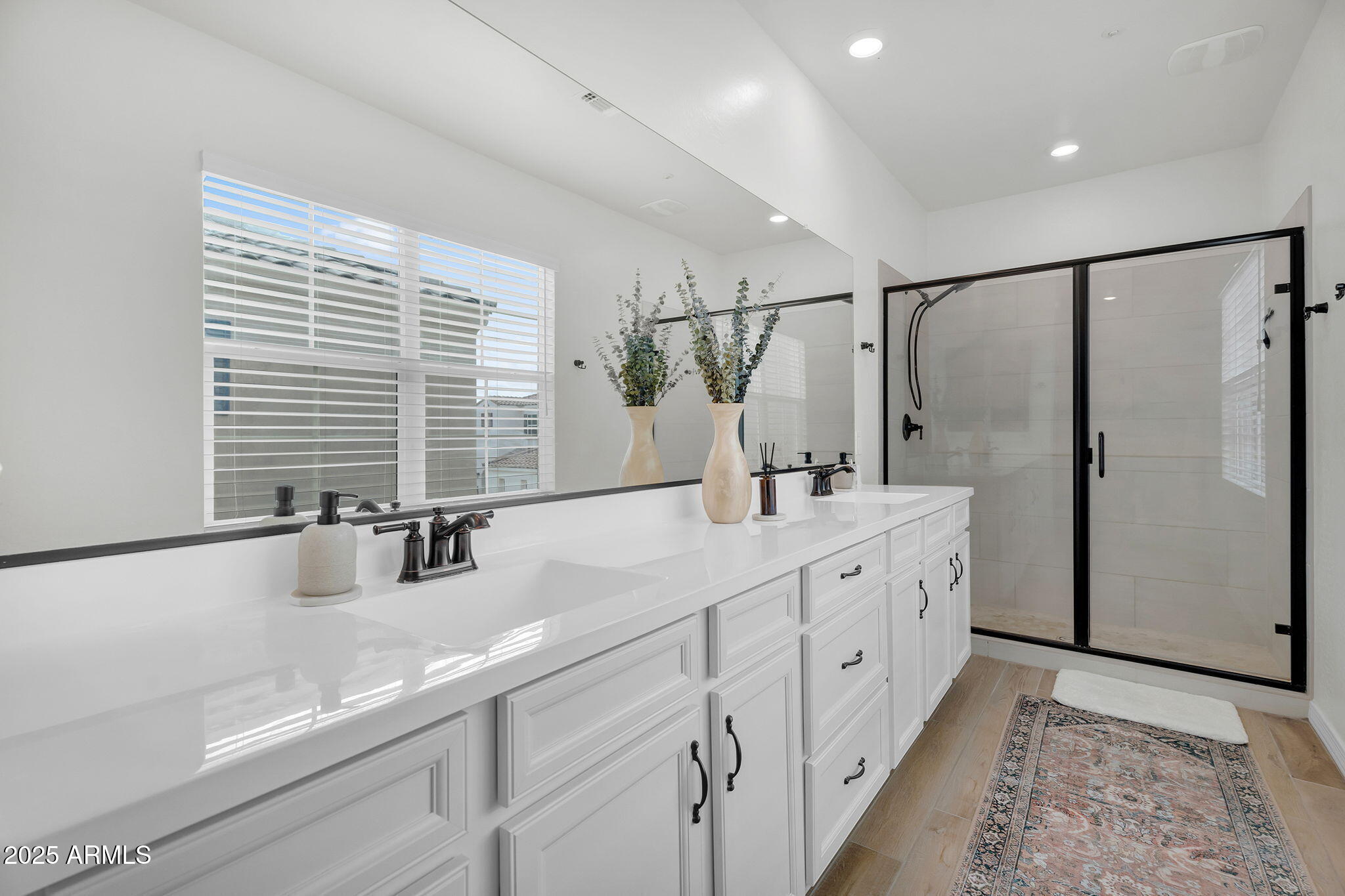 274 E RALEIGH Drive, Chandler