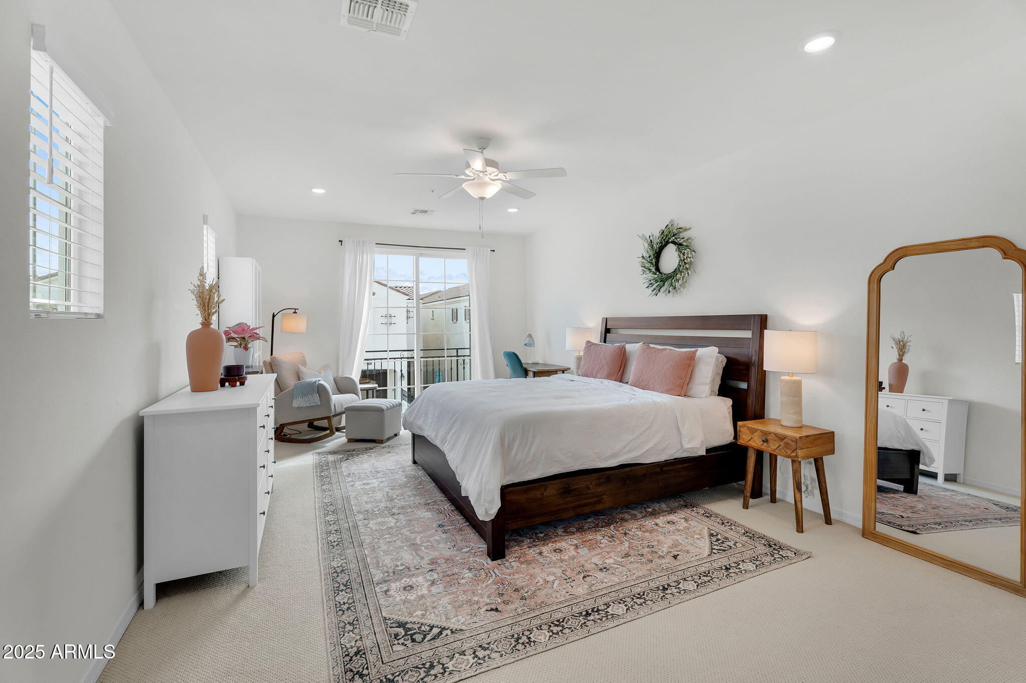 274 E RALEIGH Drive, Chandler