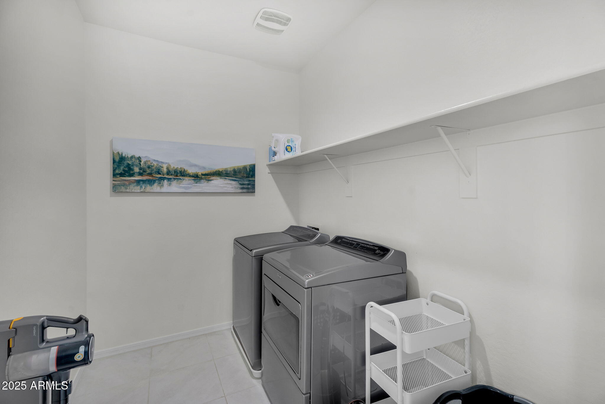 274 E RALEIGH Drive, Chandler