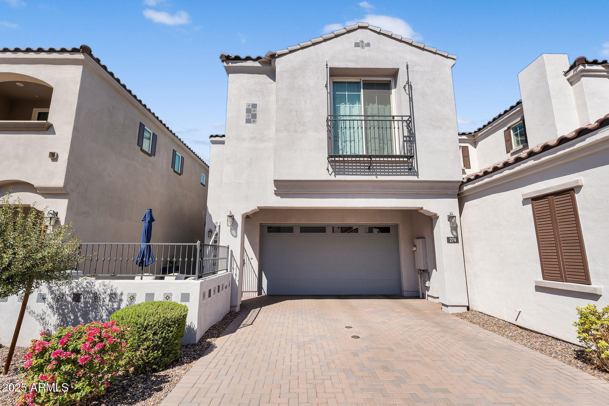 274 E RALEIGH Drive, Chandler