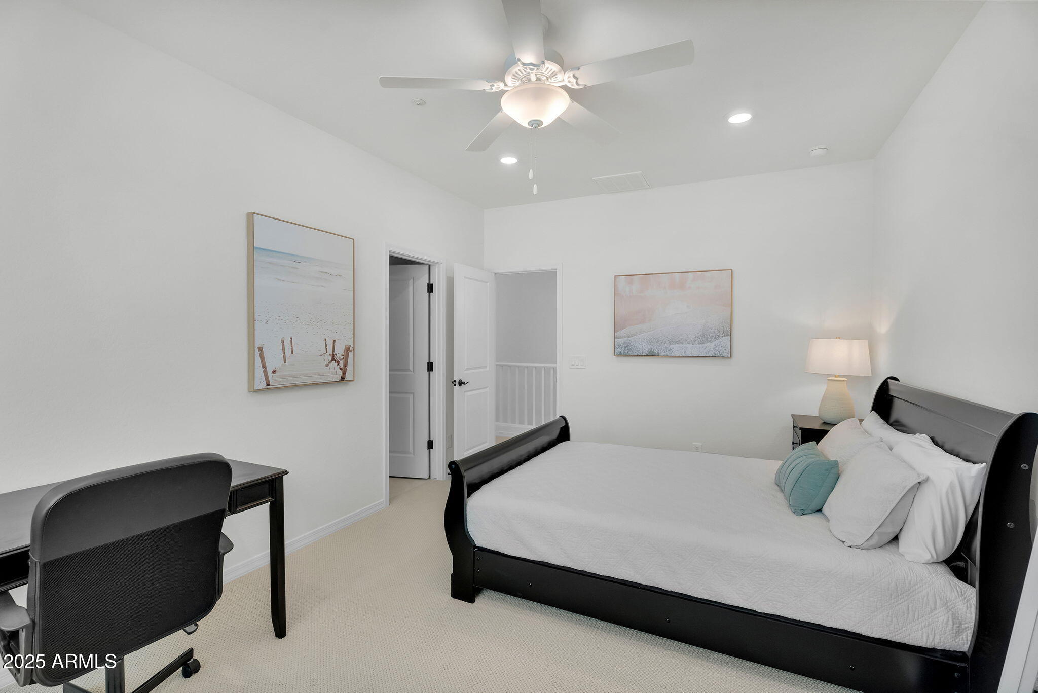 274 E RALEIGH Drive, Chandler