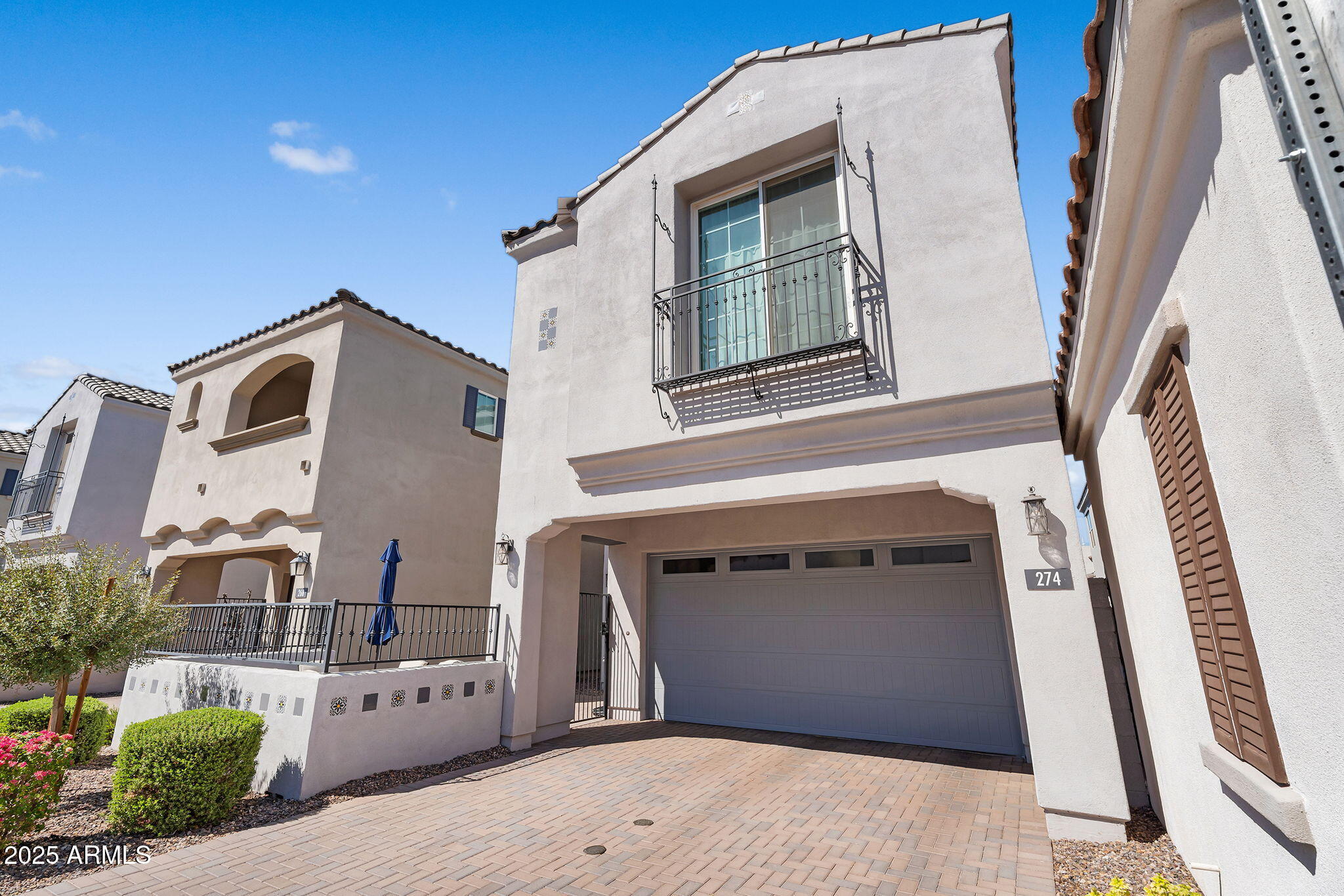 274 E RALEIGH Drive, Chandler