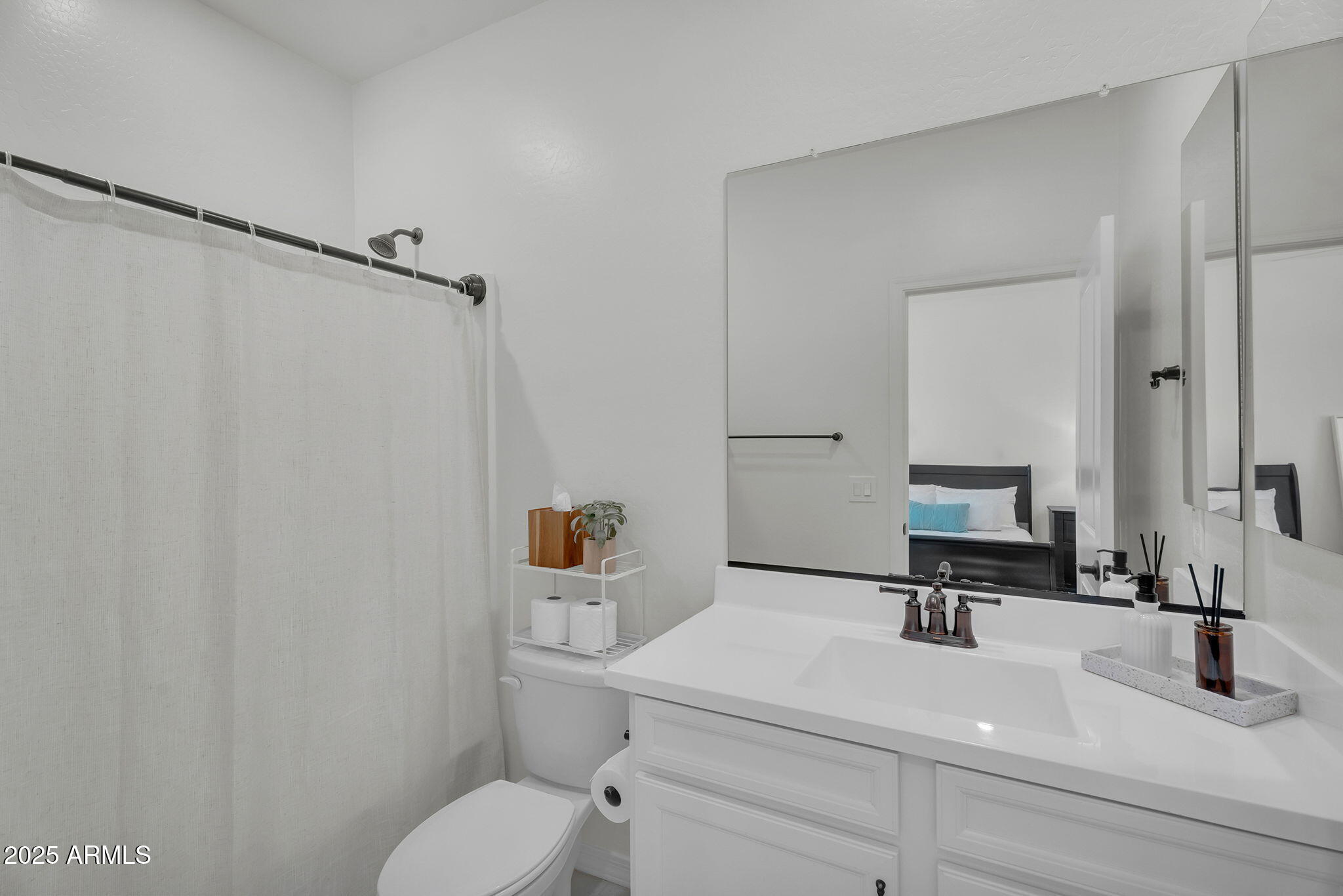 274 E RALEIGH Drive, Chandler