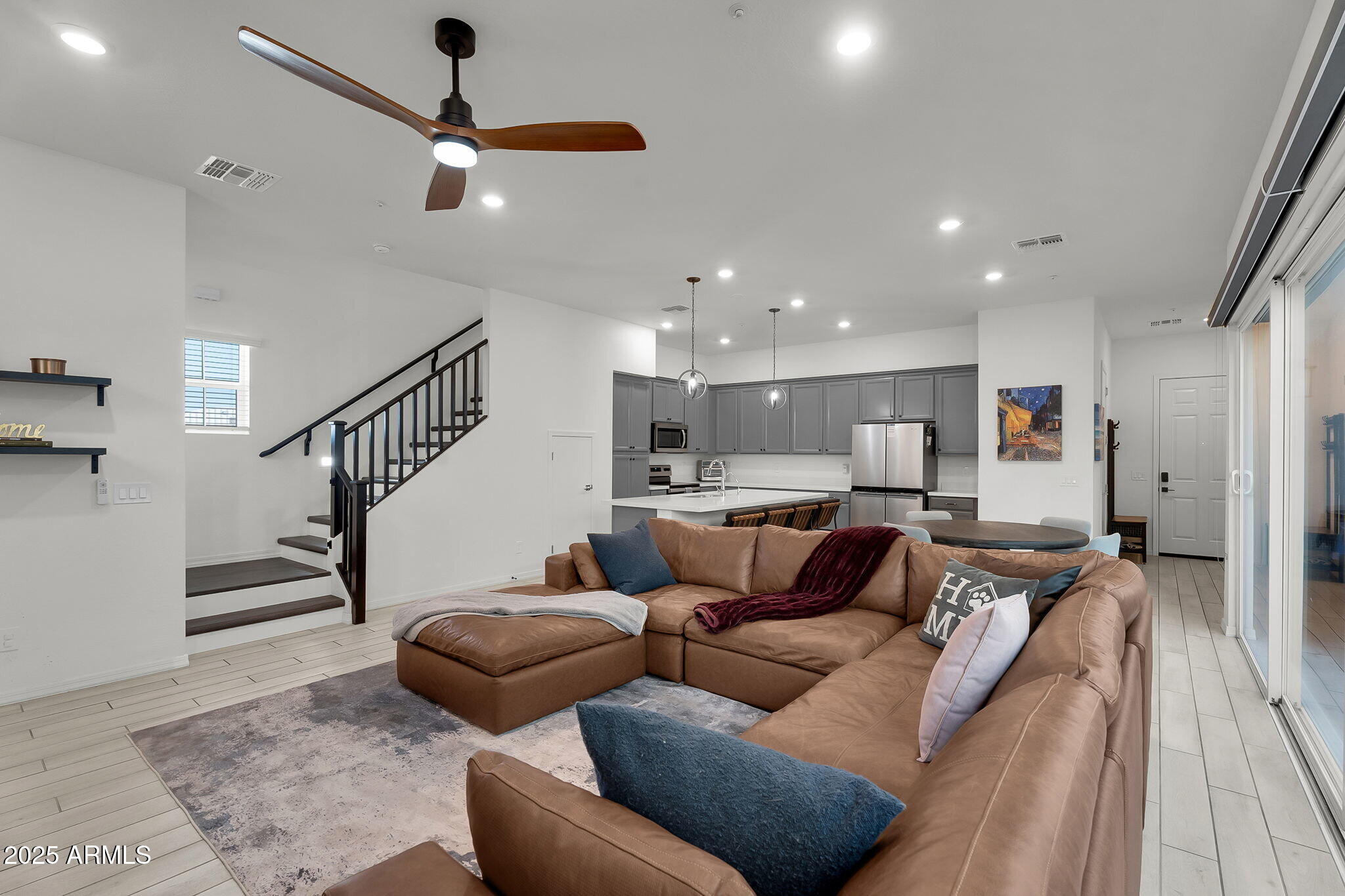 280 E ASTER Drive