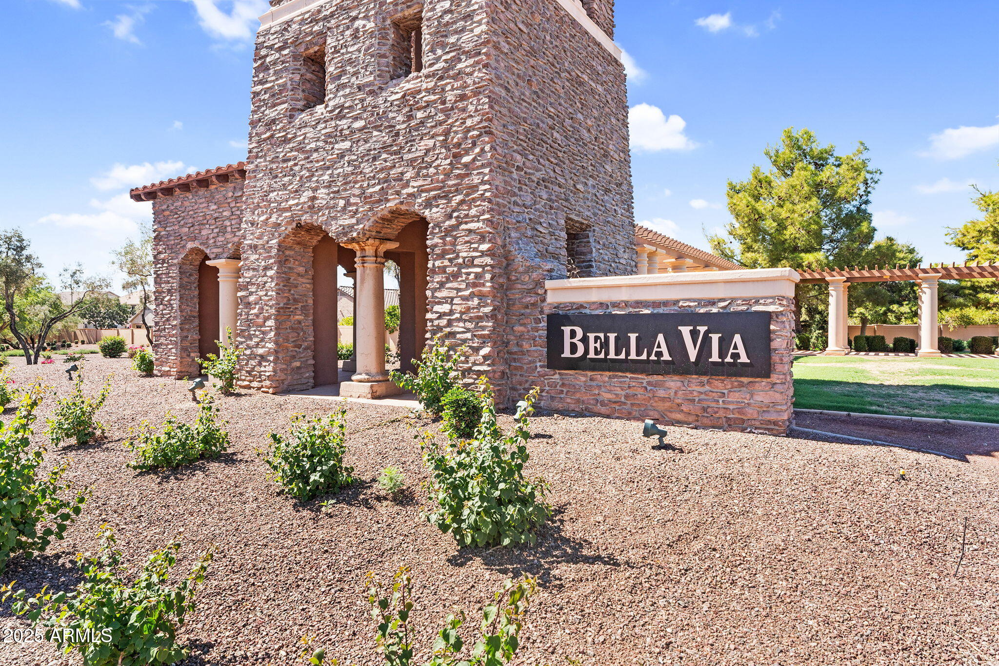 11106 E SERAFINA Avenue