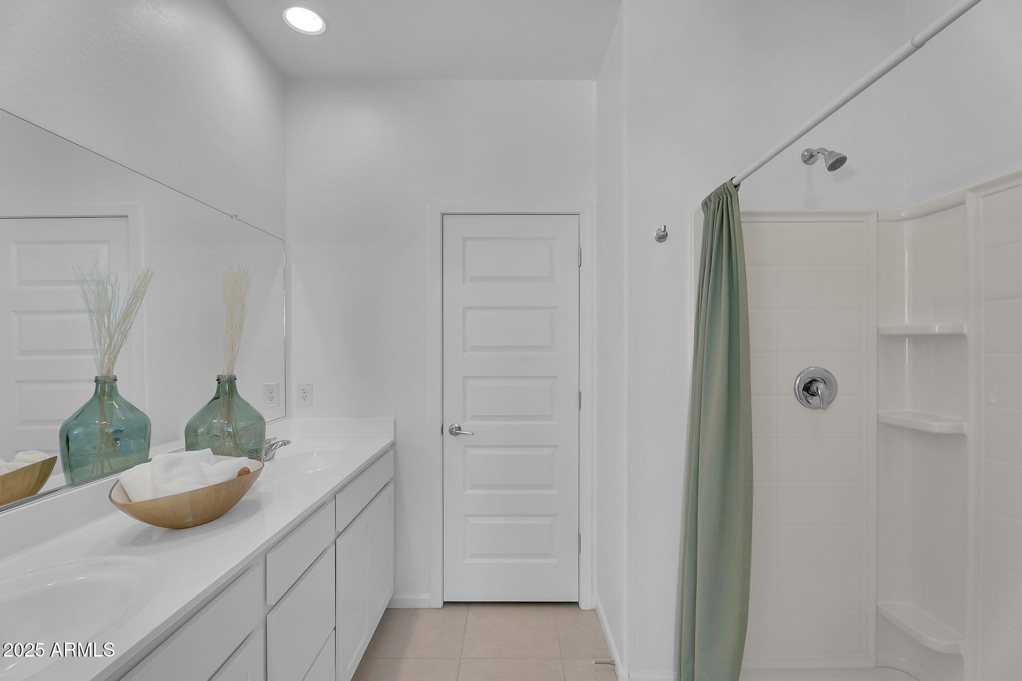 36585 W MADDALONI Avenue